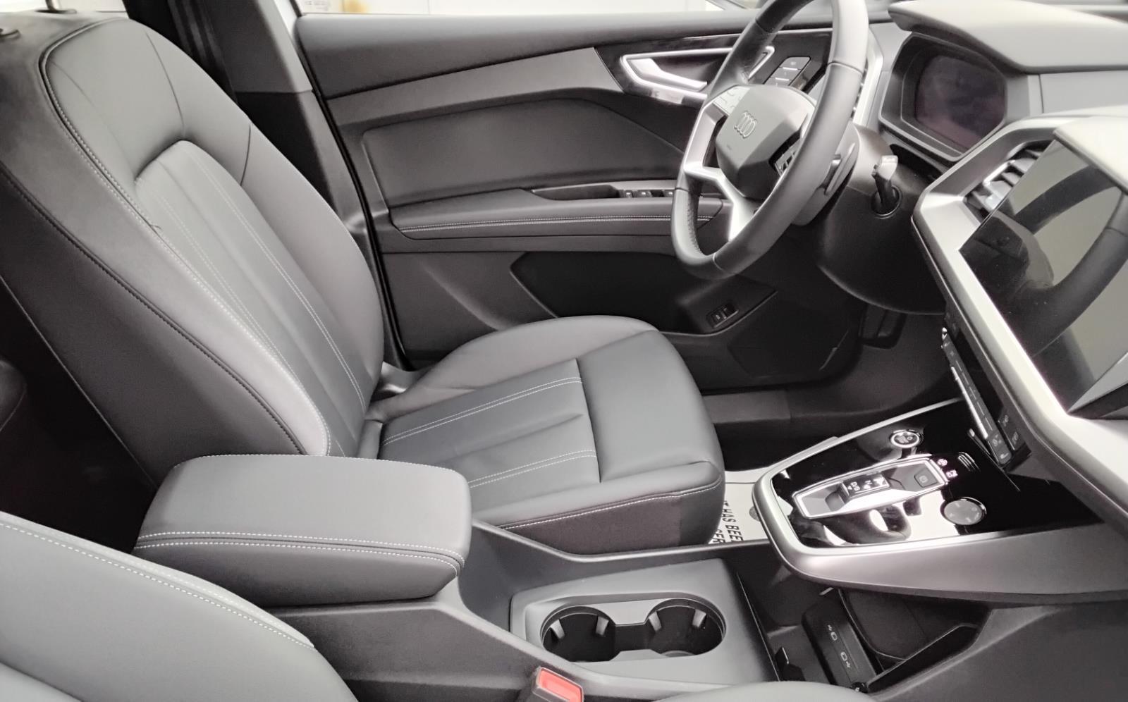 2024 Audi Q4 e-tron Premium Plus