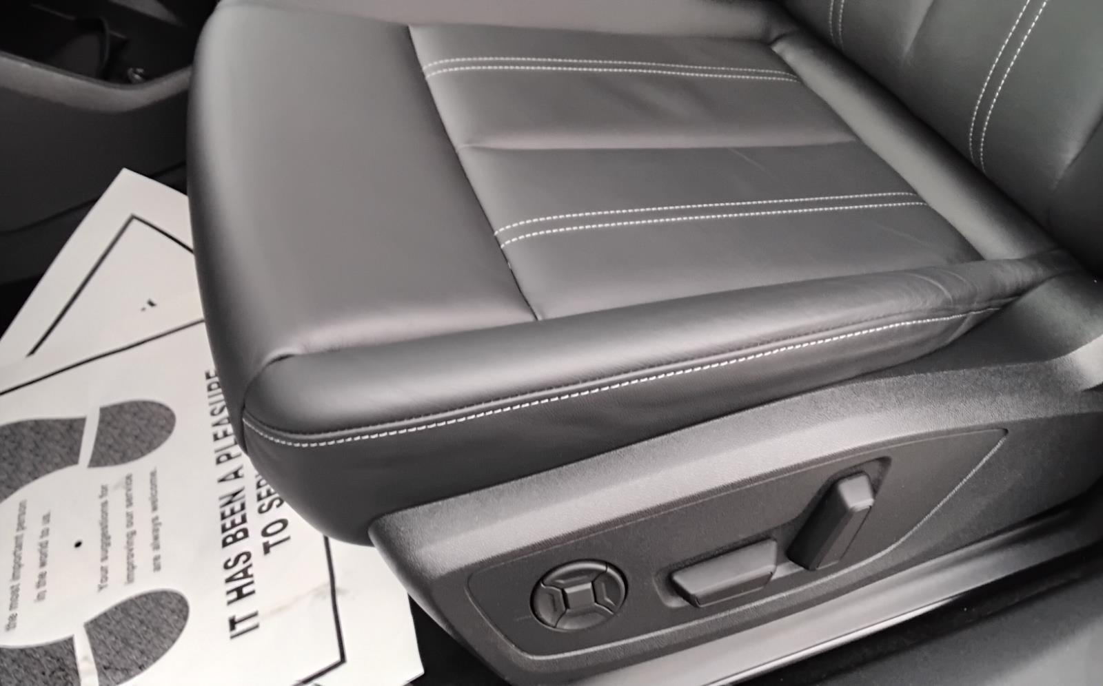 2024 Audi Q4 e-tron Premium Plus