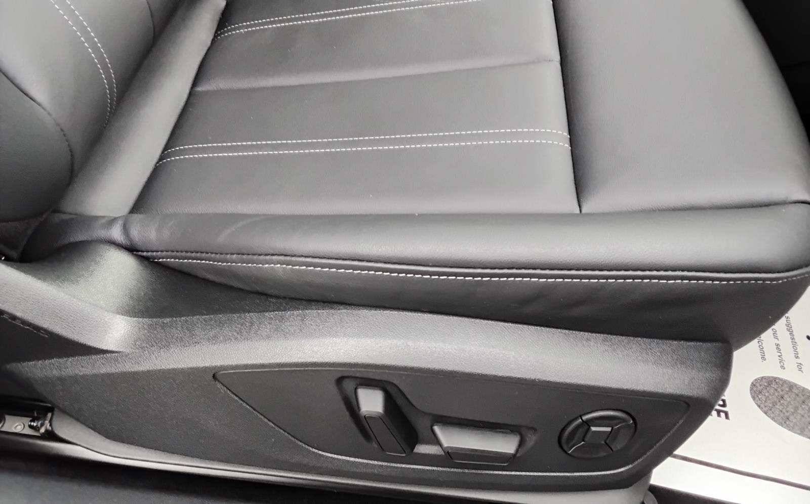 2024 Audi Q4 e-tron Premium Plus