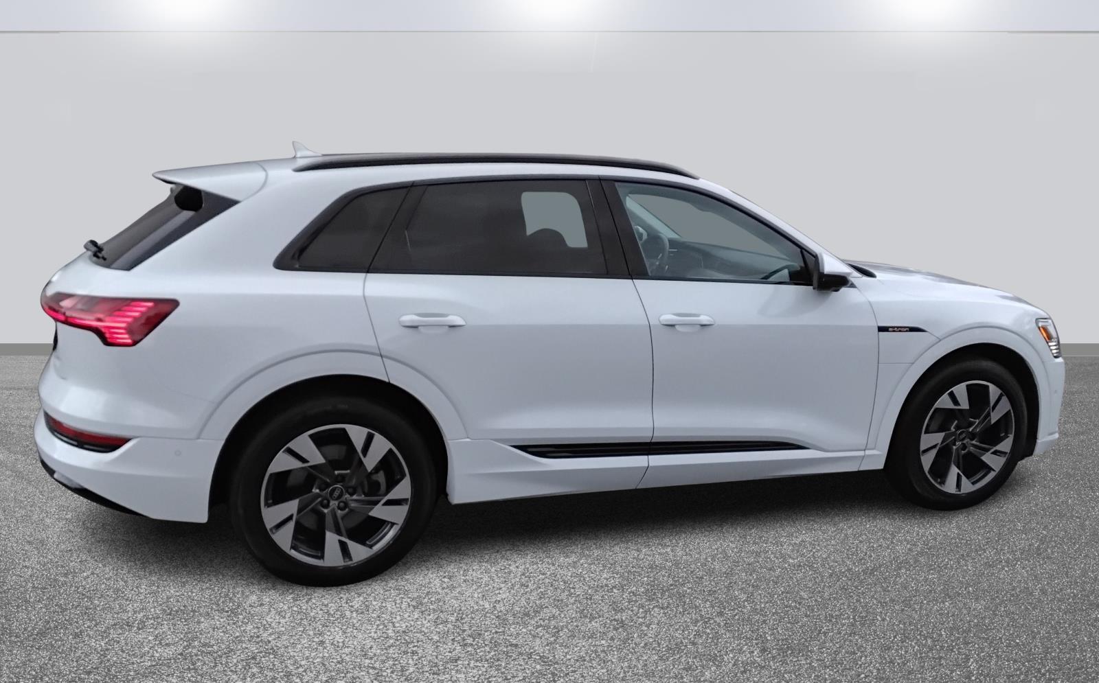 2023 Audi e-tron Premium