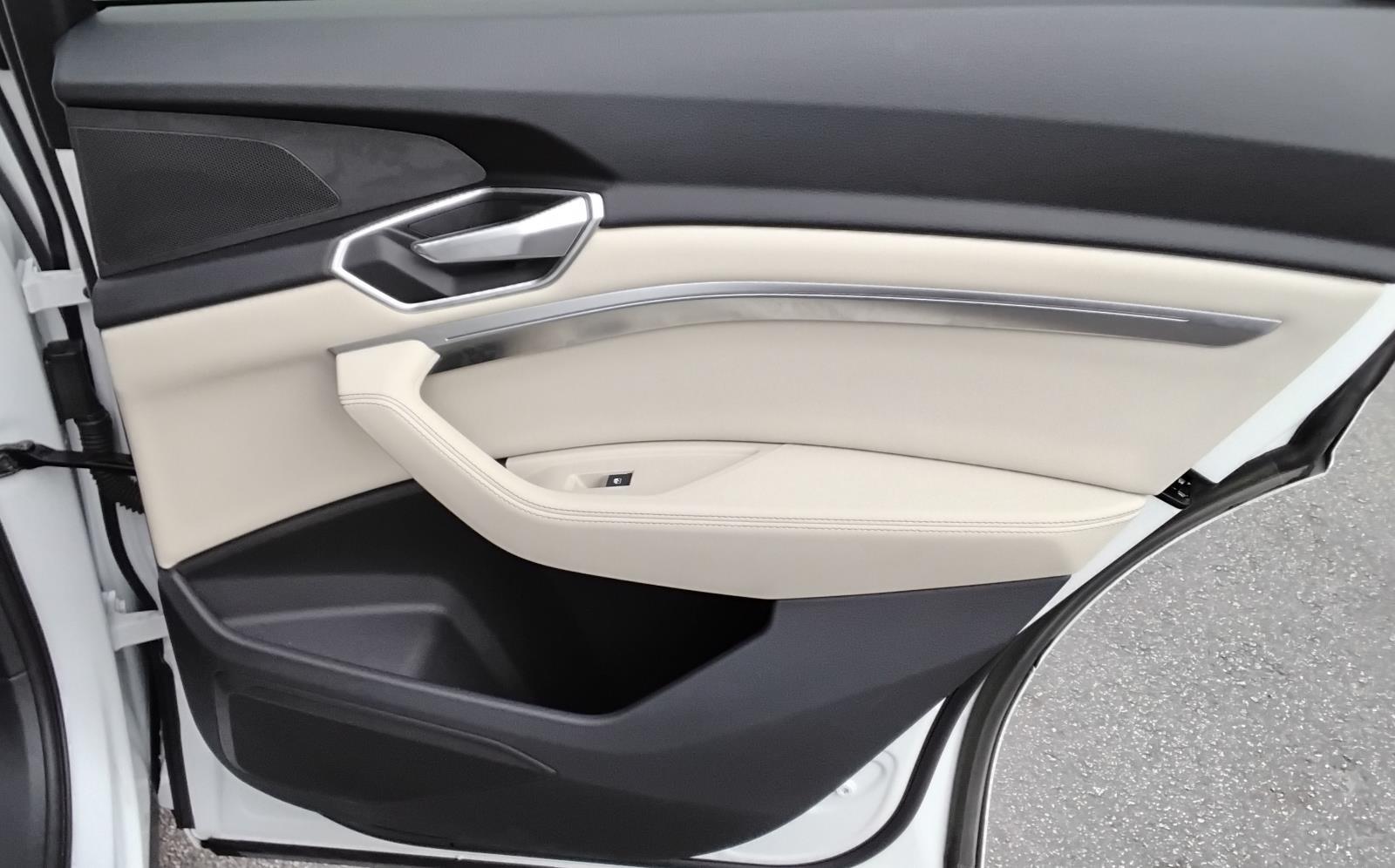 2023 Audi e-tron Premium