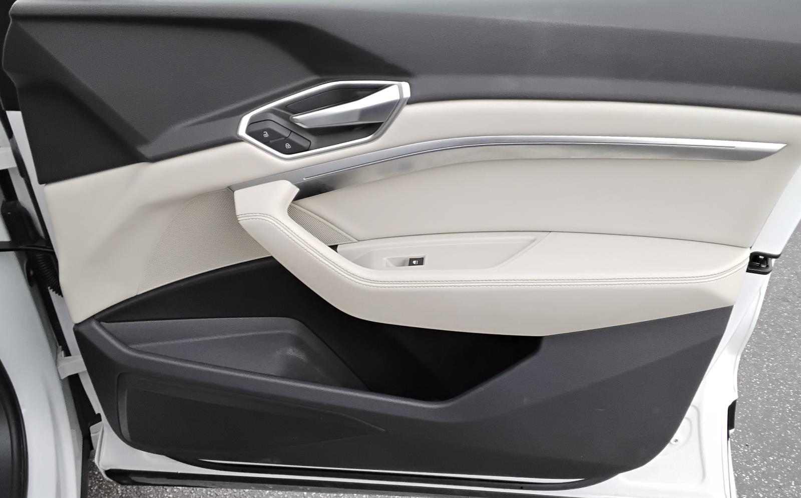 2023 Audi e-tron Premium