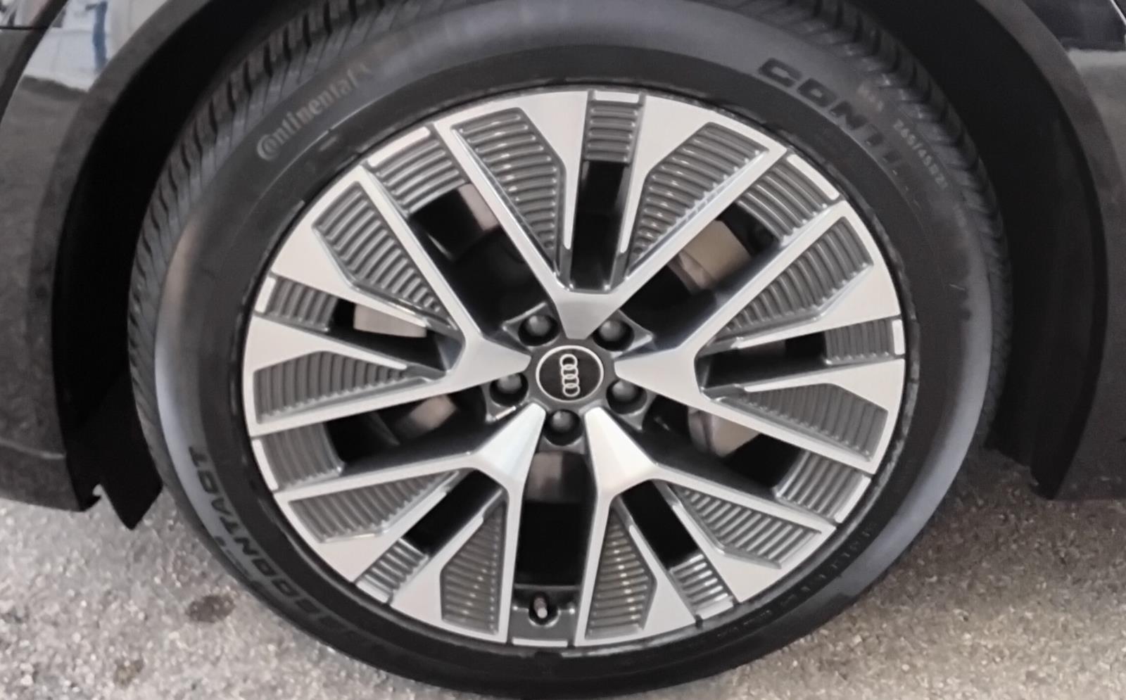 2024 Audi Q8 e-tron Sportback S line Premium Plus