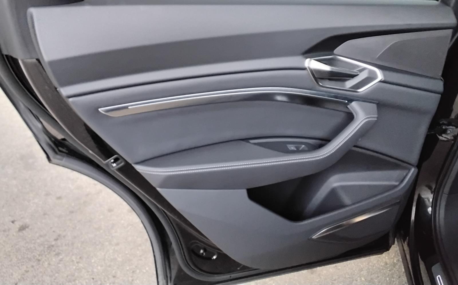 2024 Audi Q8 e-tron Sportback S line Premium Plus