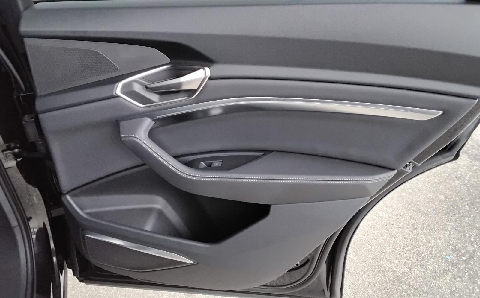 2024 Audi Q8 e-tron Sportback S line Premium Plus