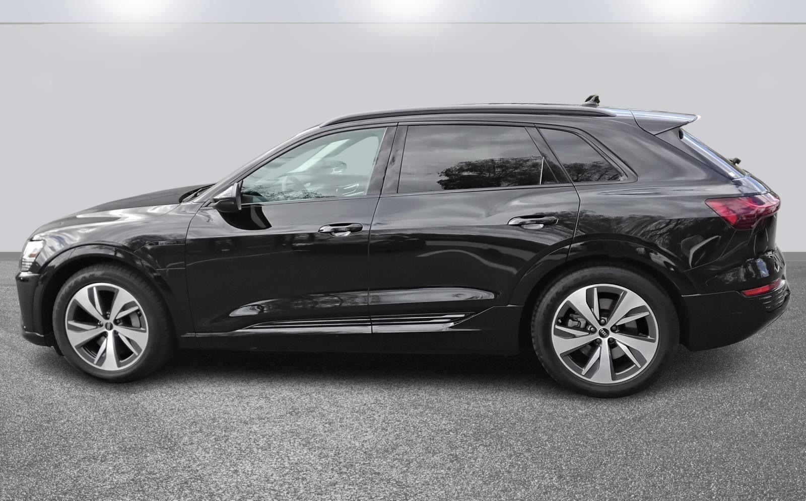 2024 Audi Q8 e-tron Premium