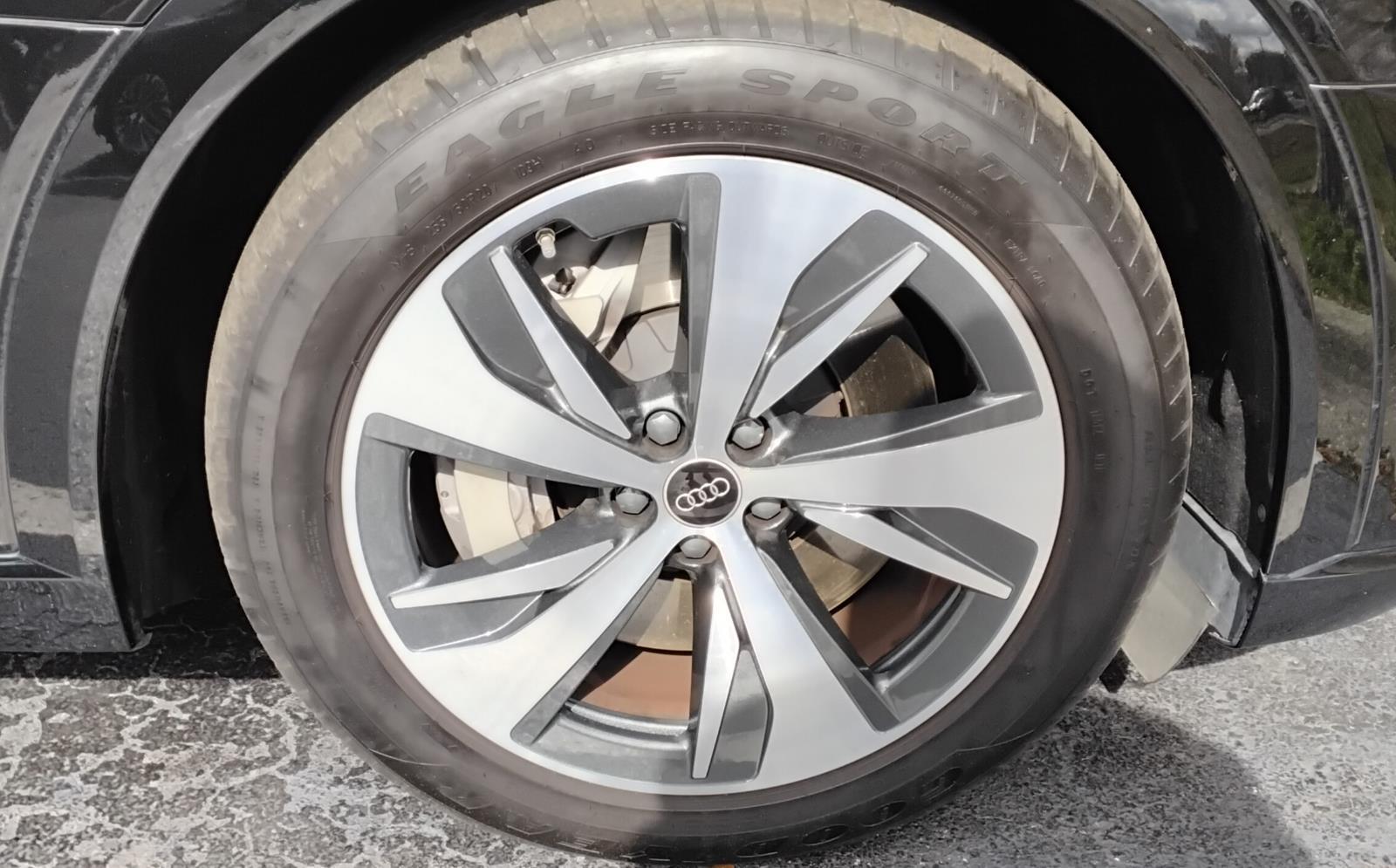 2024 Audi Q8 e-tron Premium