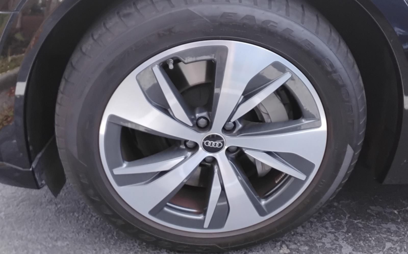 2024 Audi Q8 e-tron Premium