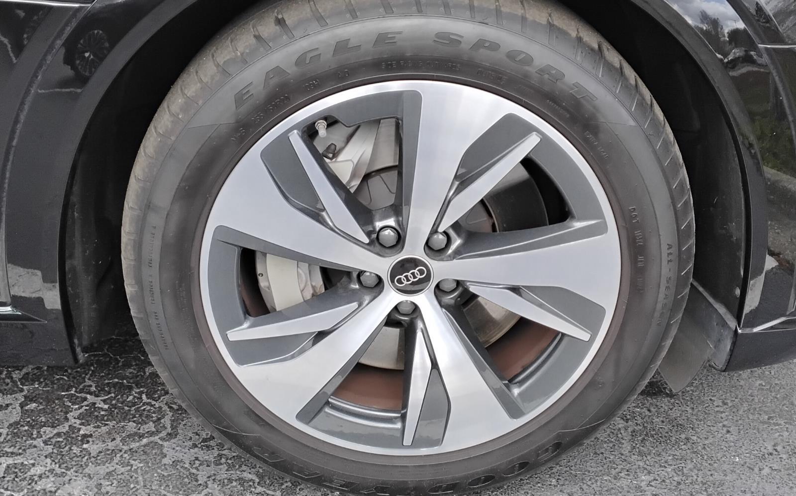 2024 Audi Q8 e-tron Premium