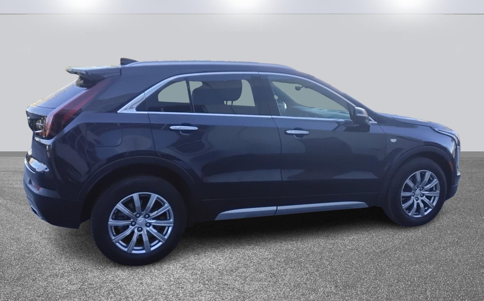 2023 Cadillac XT4 FWD Premium Luxury