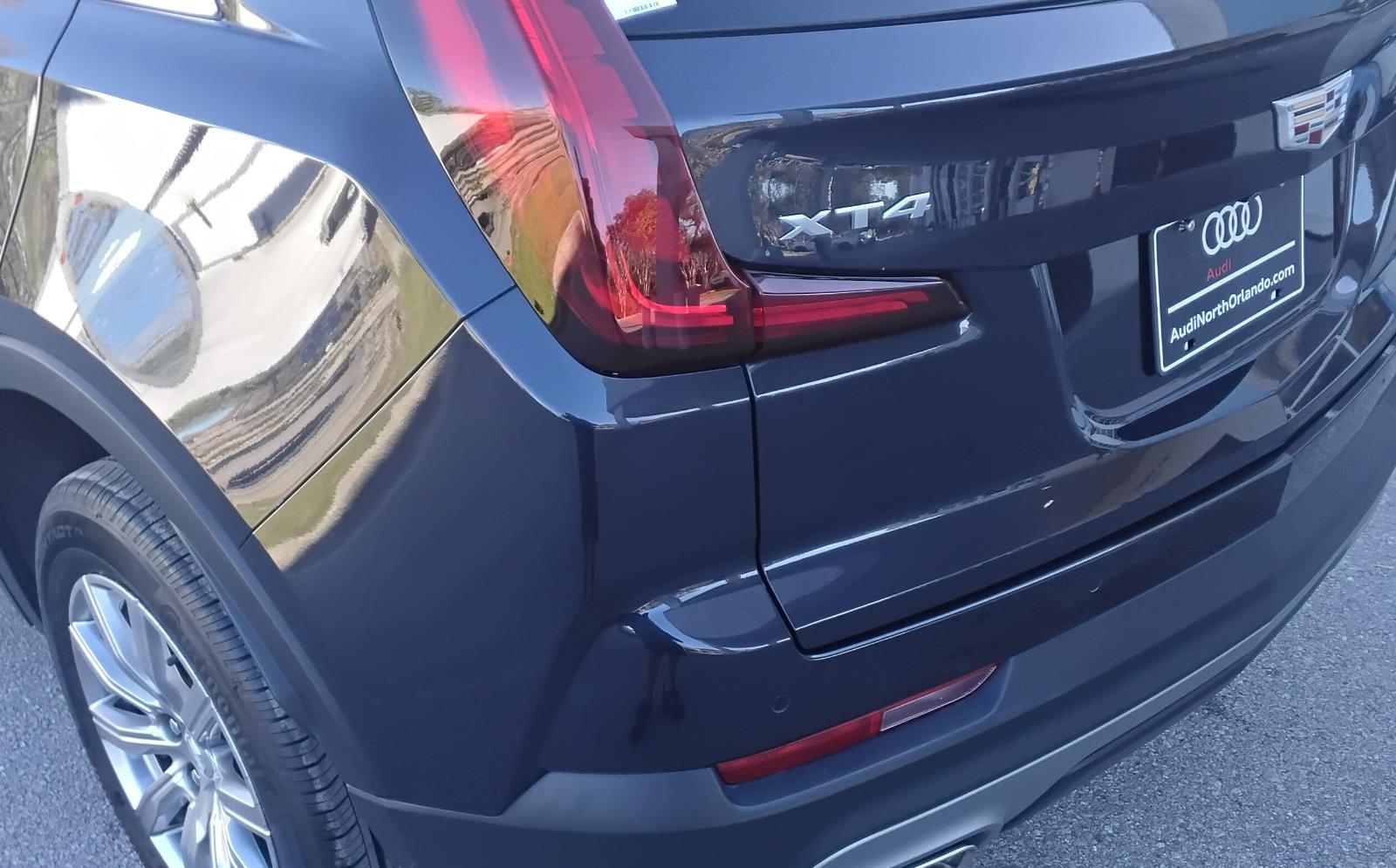 2023 Cadillac XT4 FWD Premium Luxury