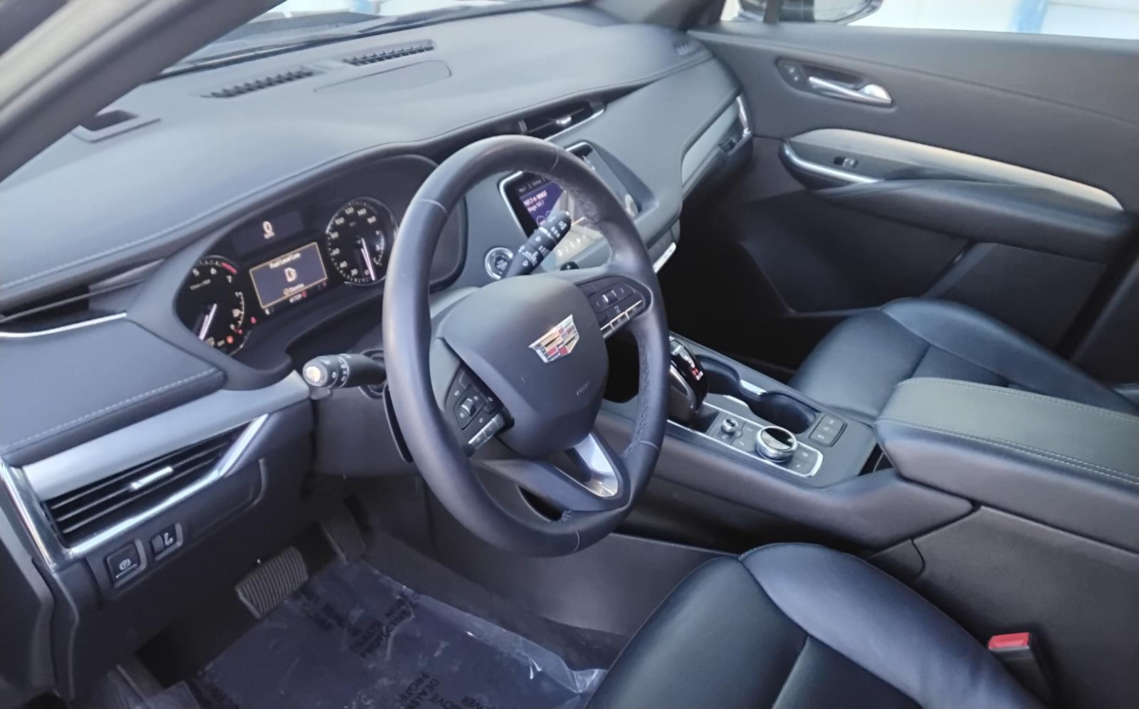 2023 Cadillac XT4 FWD Premium Luxury