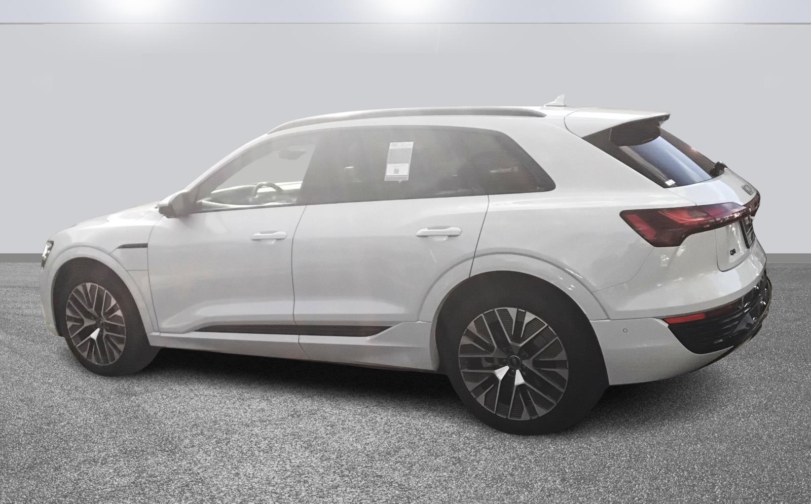 2024 Audi Q8 e-tron Premium Plus