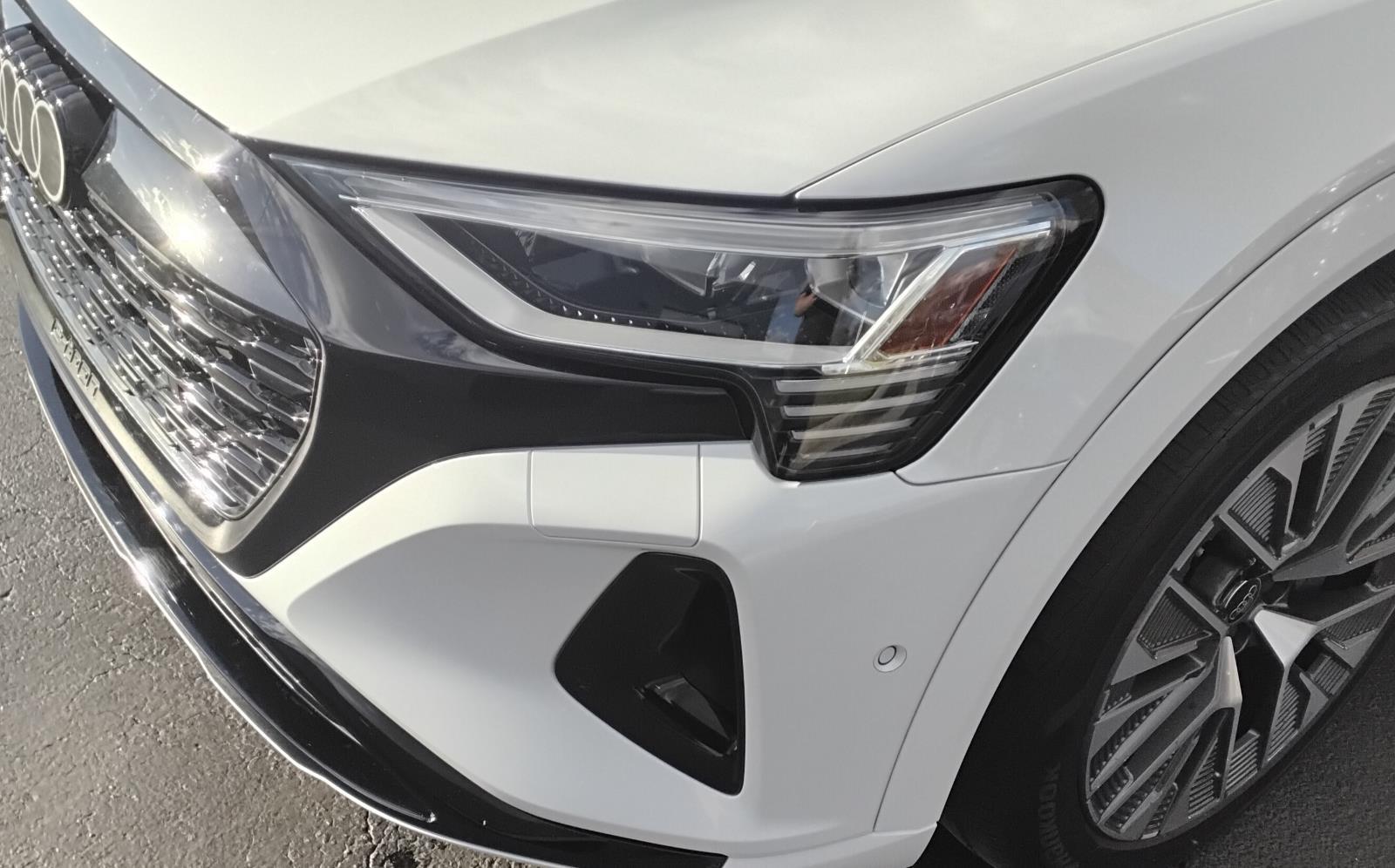 2024 Audi Q8 e-tron Premium Plus