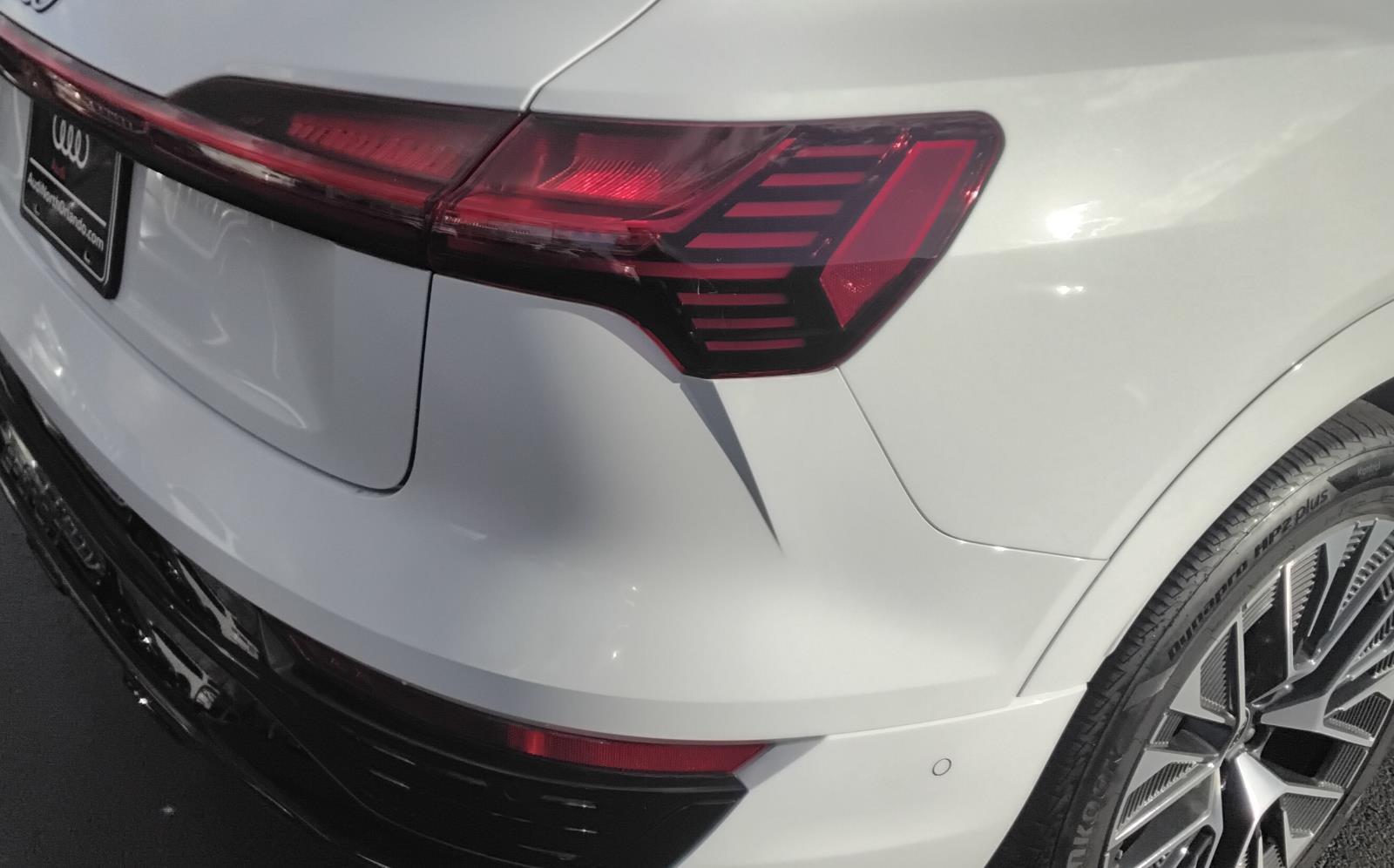 2024 Audi Q8 e-tron Premium Plus