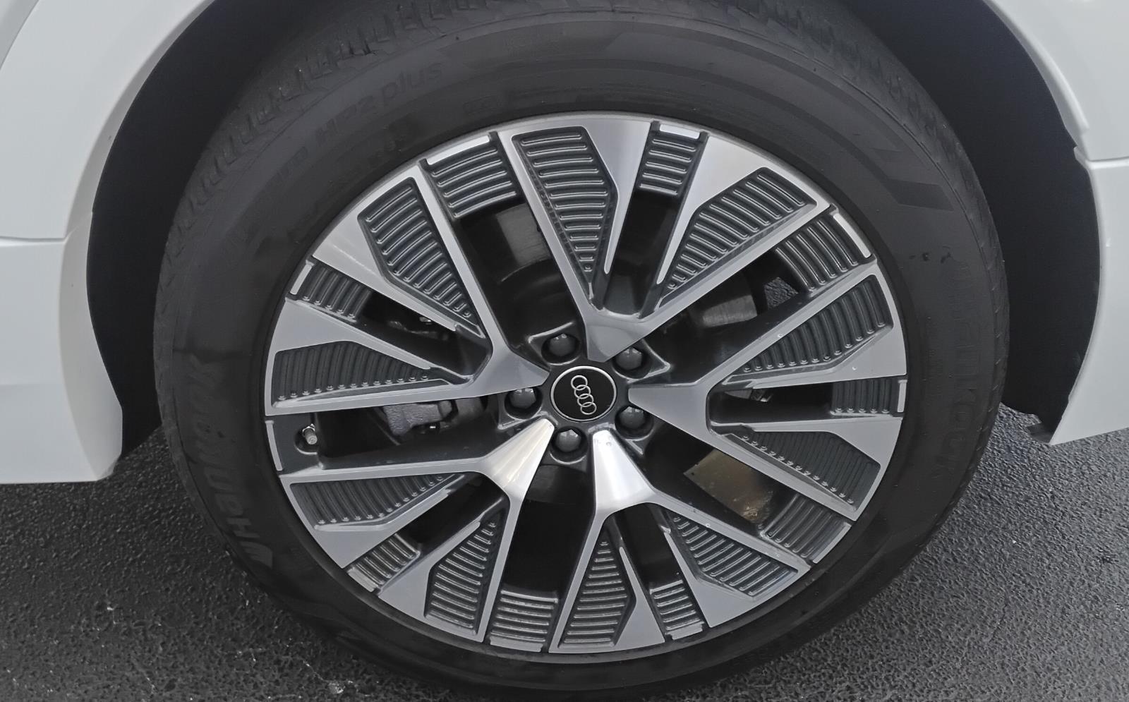 2024 Audi Q8 e-tron Premium Plus