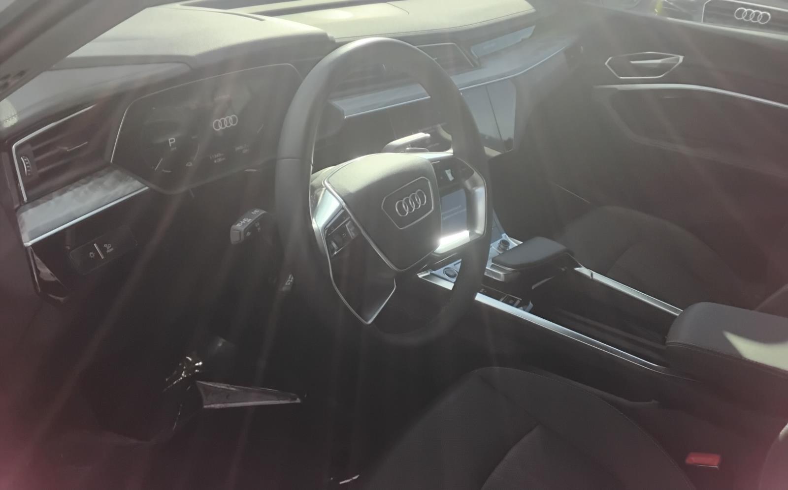 2024 Audi Q8 e-tron Premium Plus