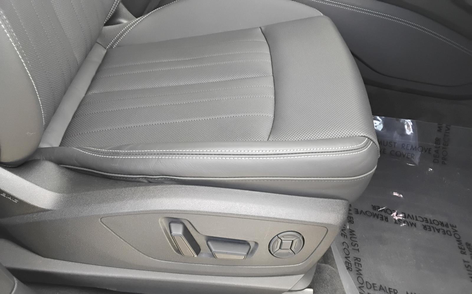 2024 Audi Q8 e-tron Premium Plus