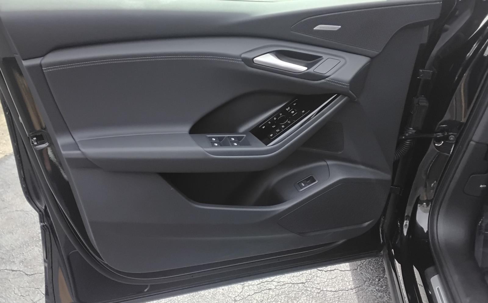 2025 Audi Q6 e-tron Premium Plus