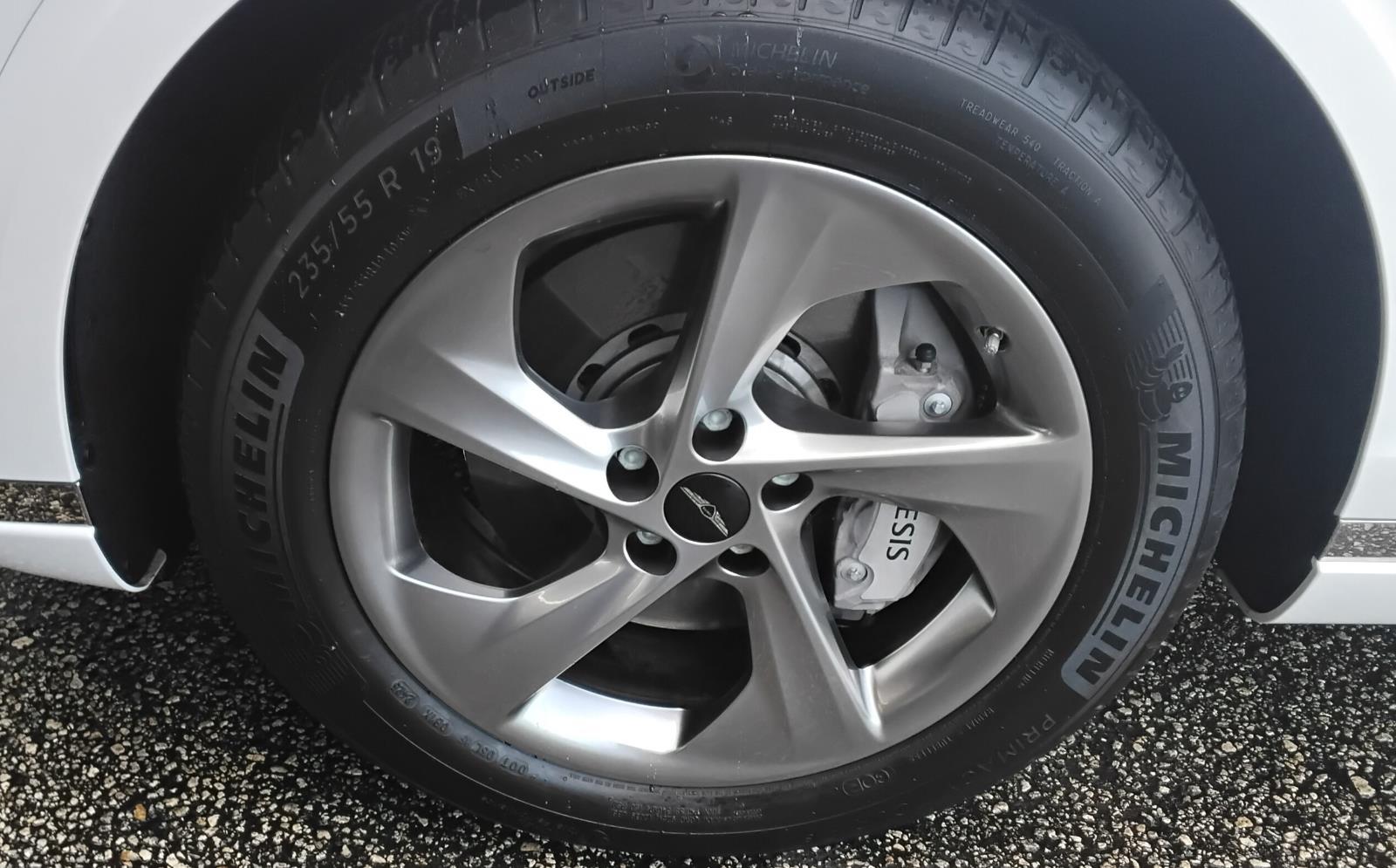 2026 Genesis GV70 2.5T Advanced