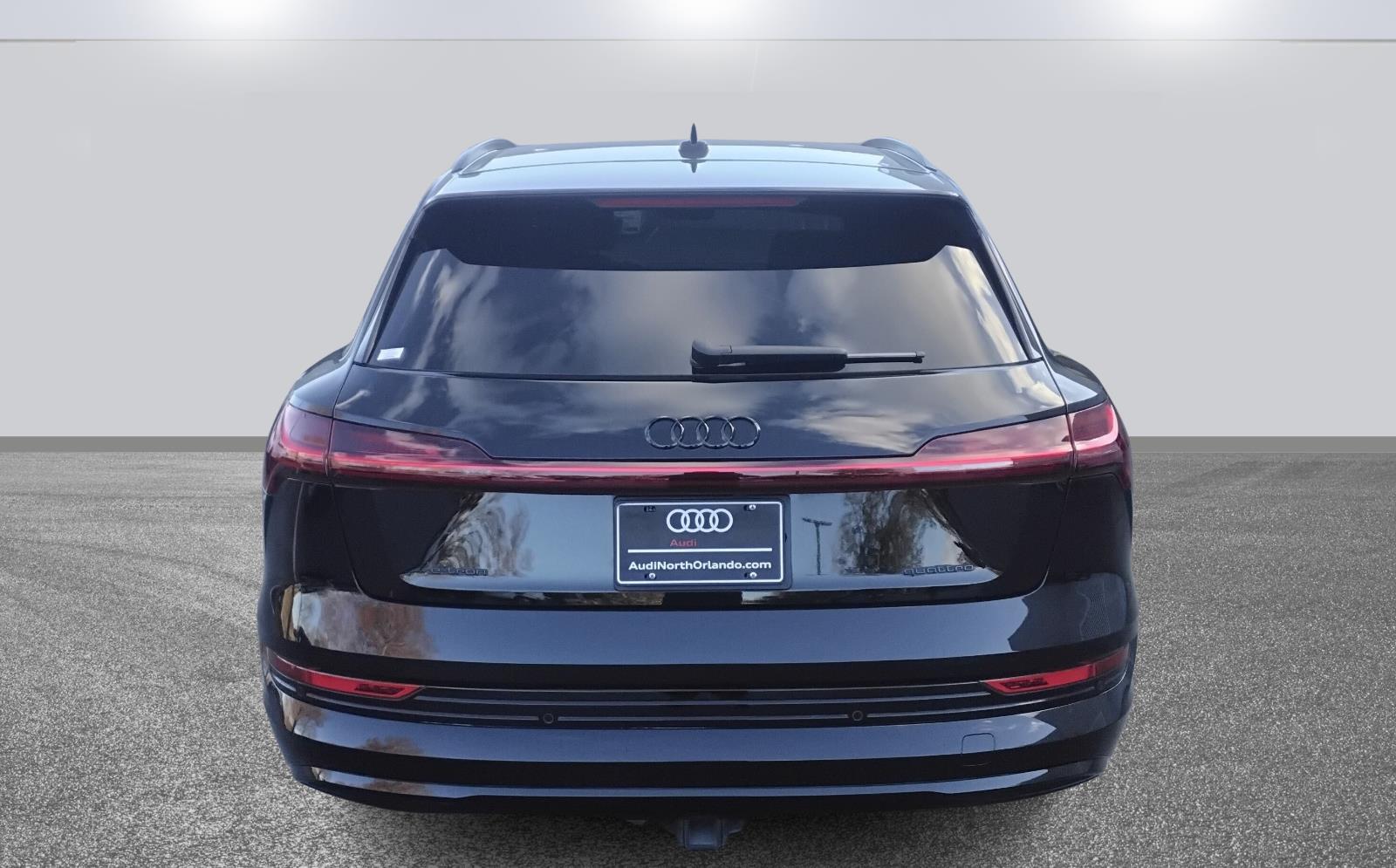 2023 Audi e-tron Premium Plus