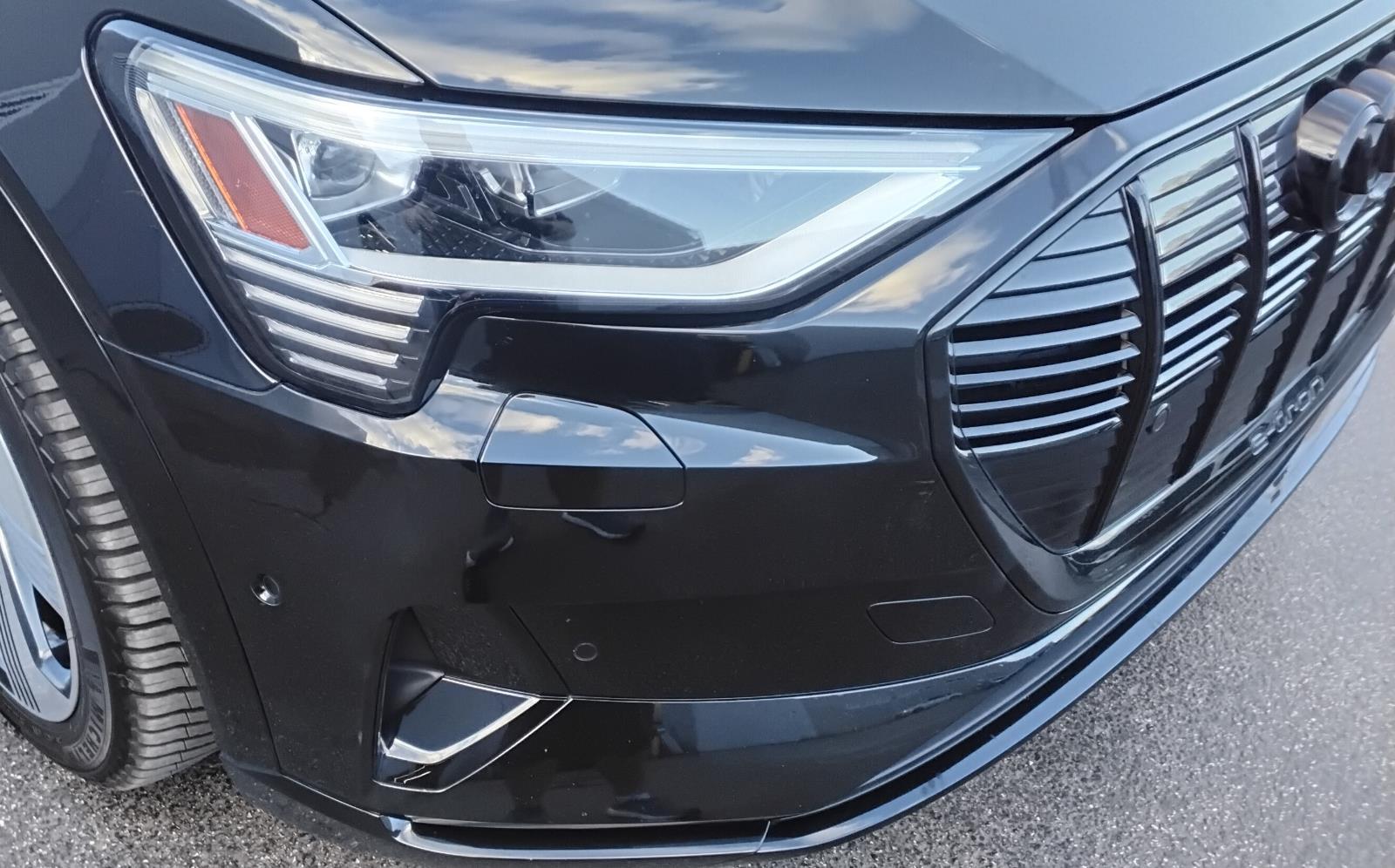 2023 Audi e-tron Premium Plus