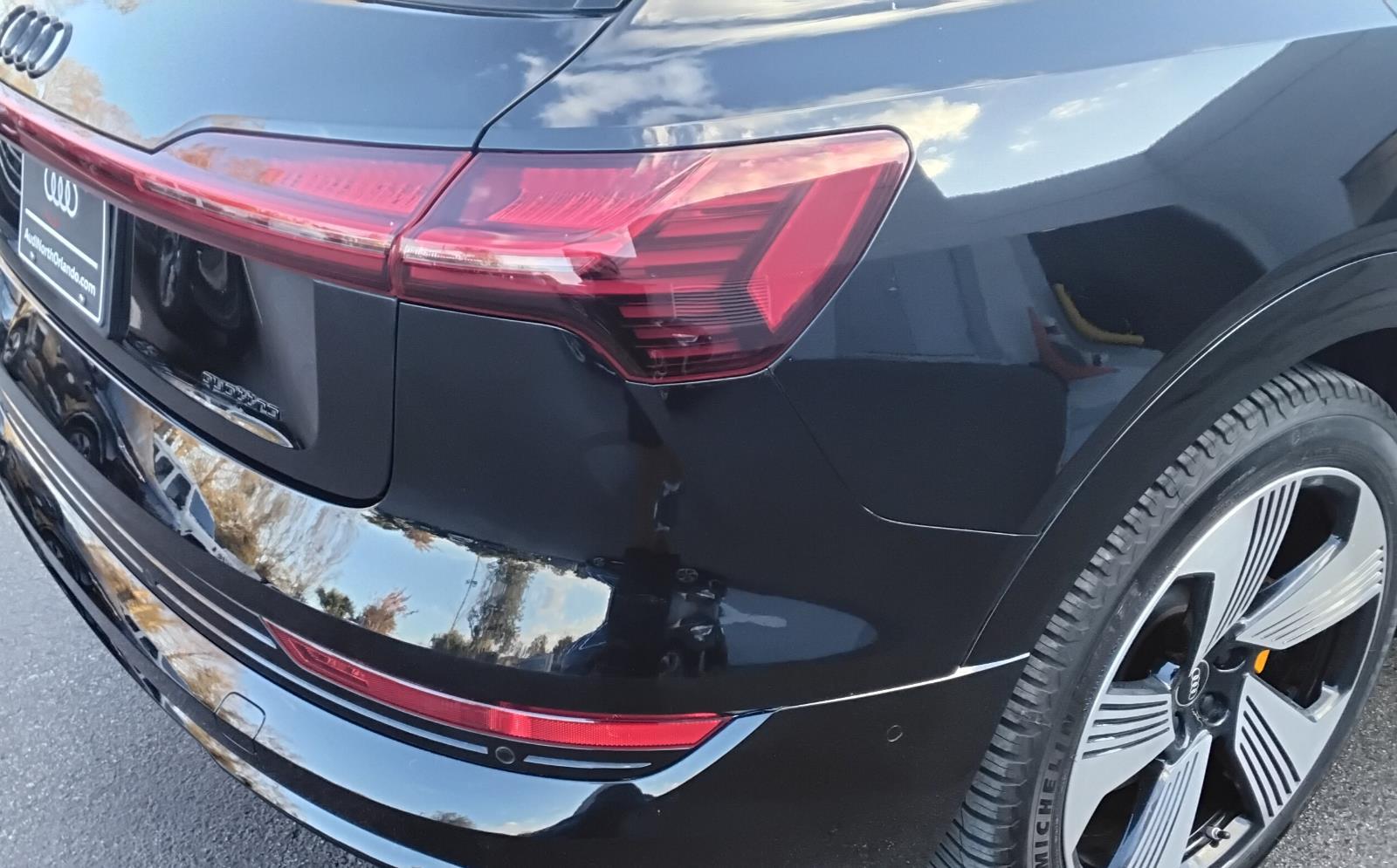 2023 Audi e-tron Premium Plus