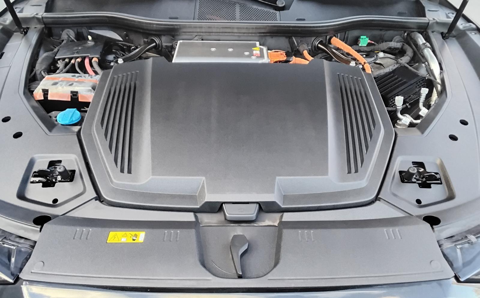 2023 Audi e-tron Premium Plus