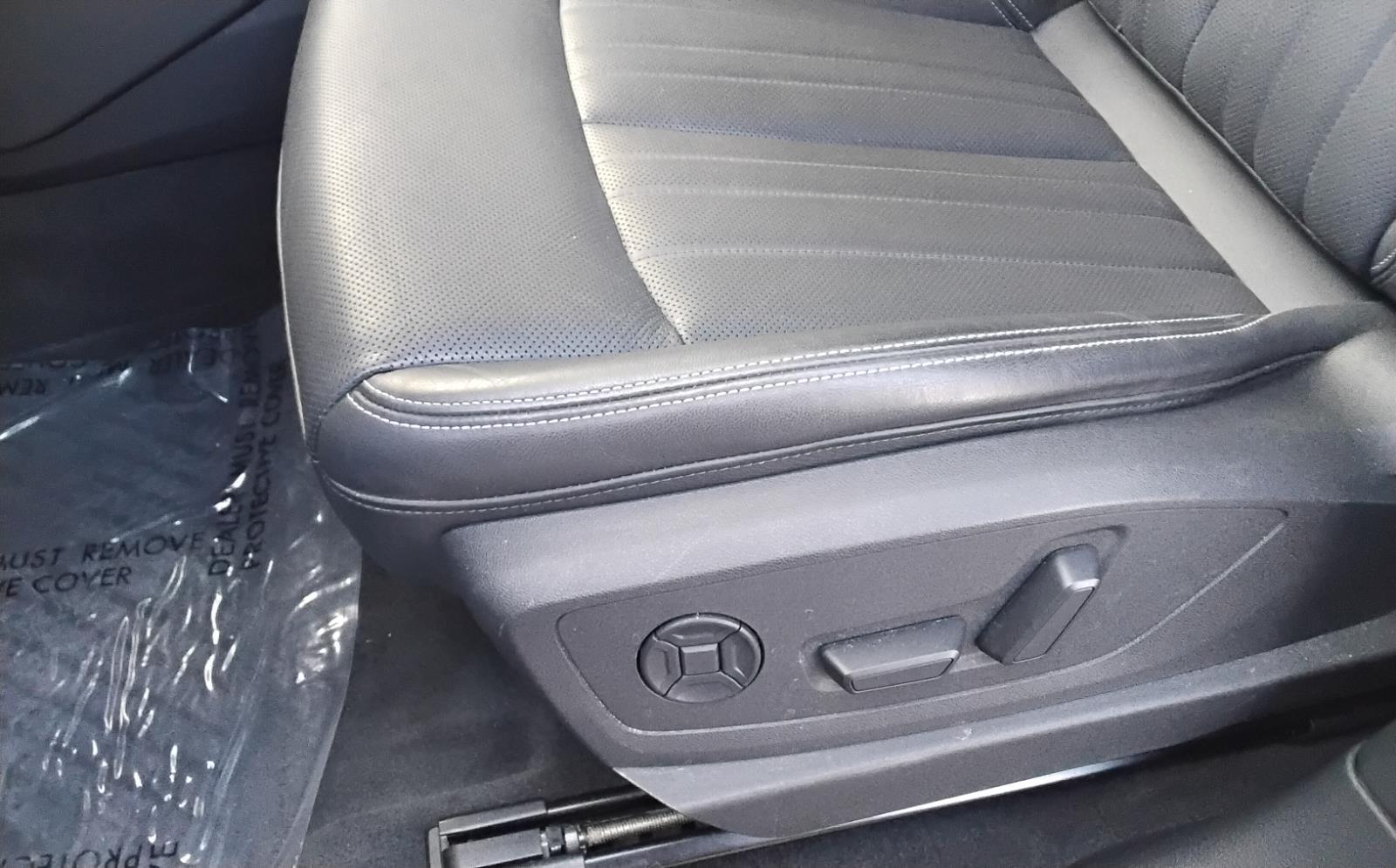 2023 Audi e-tron Premium Plus