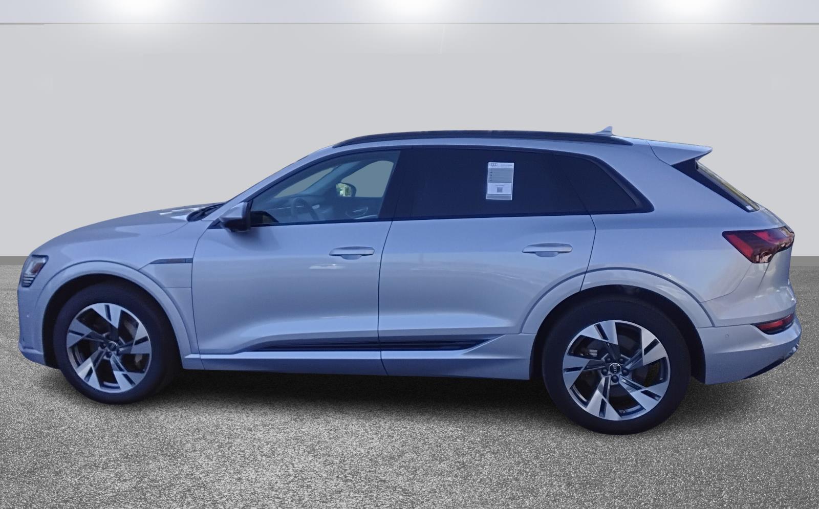 2022 Audi e-tron Premium