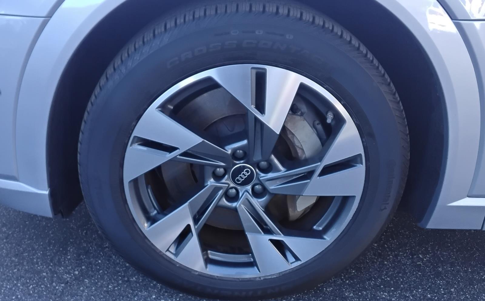 2022 Audi e-tron Premium