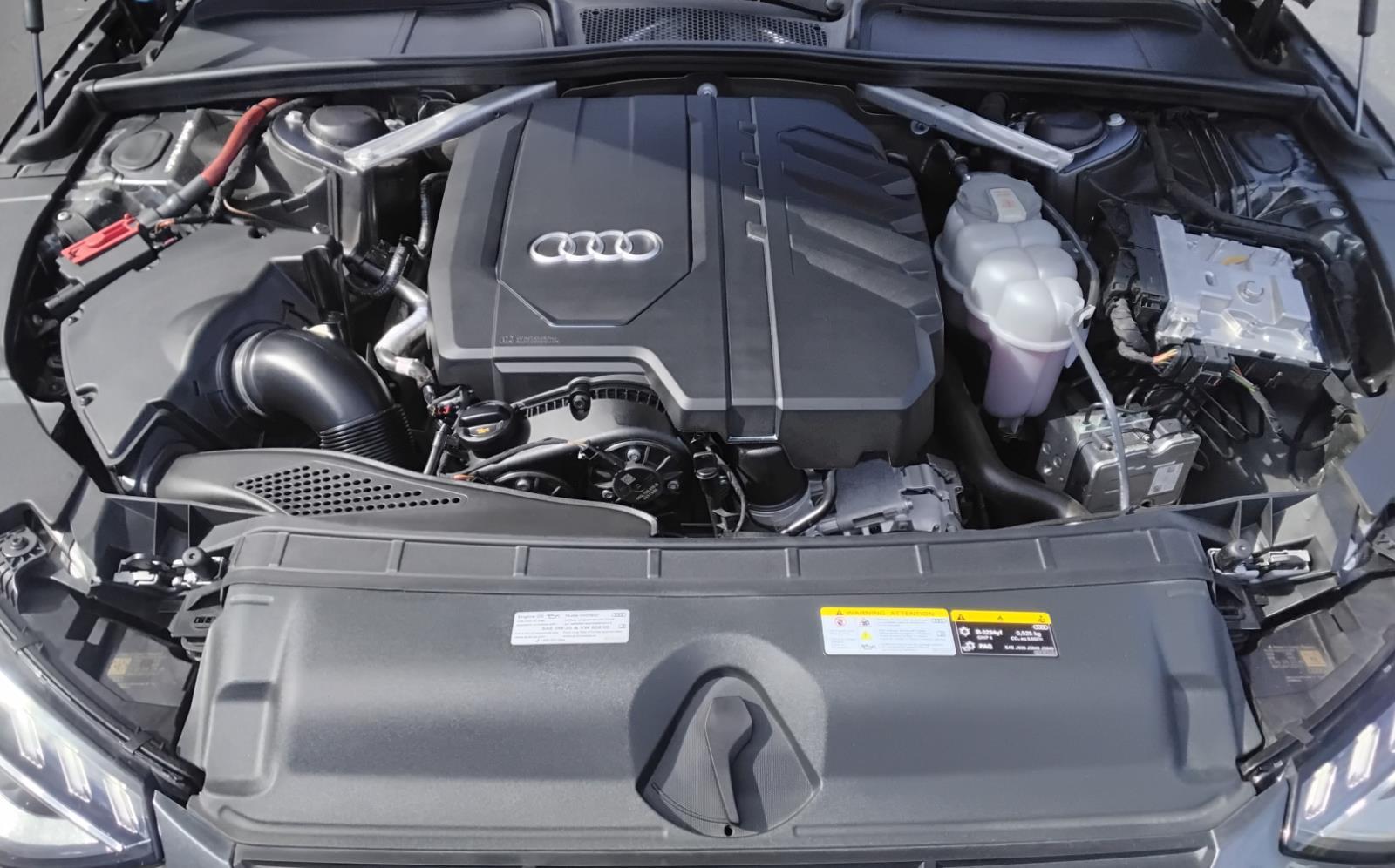 2023 Audi A4 Sedan S line Premium