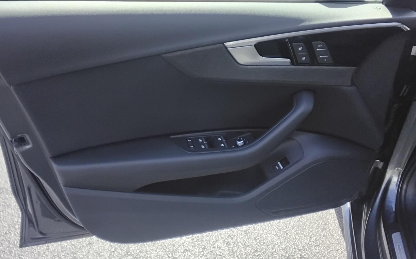 2023 Audi A4 Sedan S line Premium