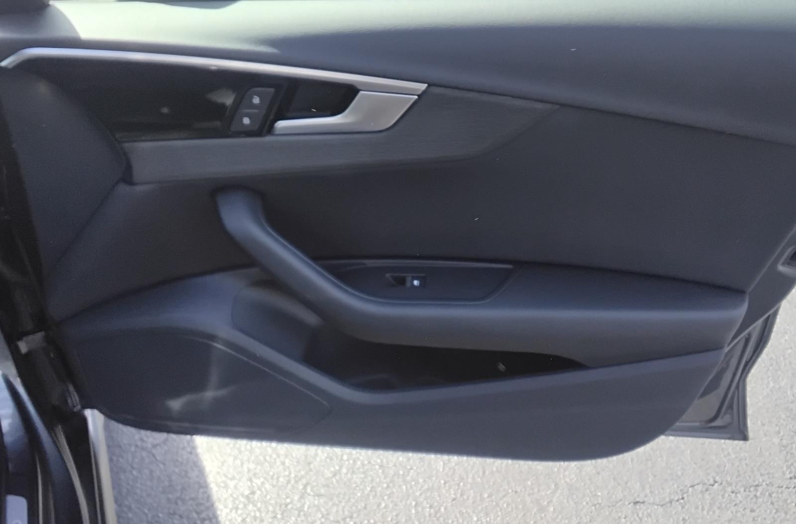 2023 Audi A4 Sedan S line Premium