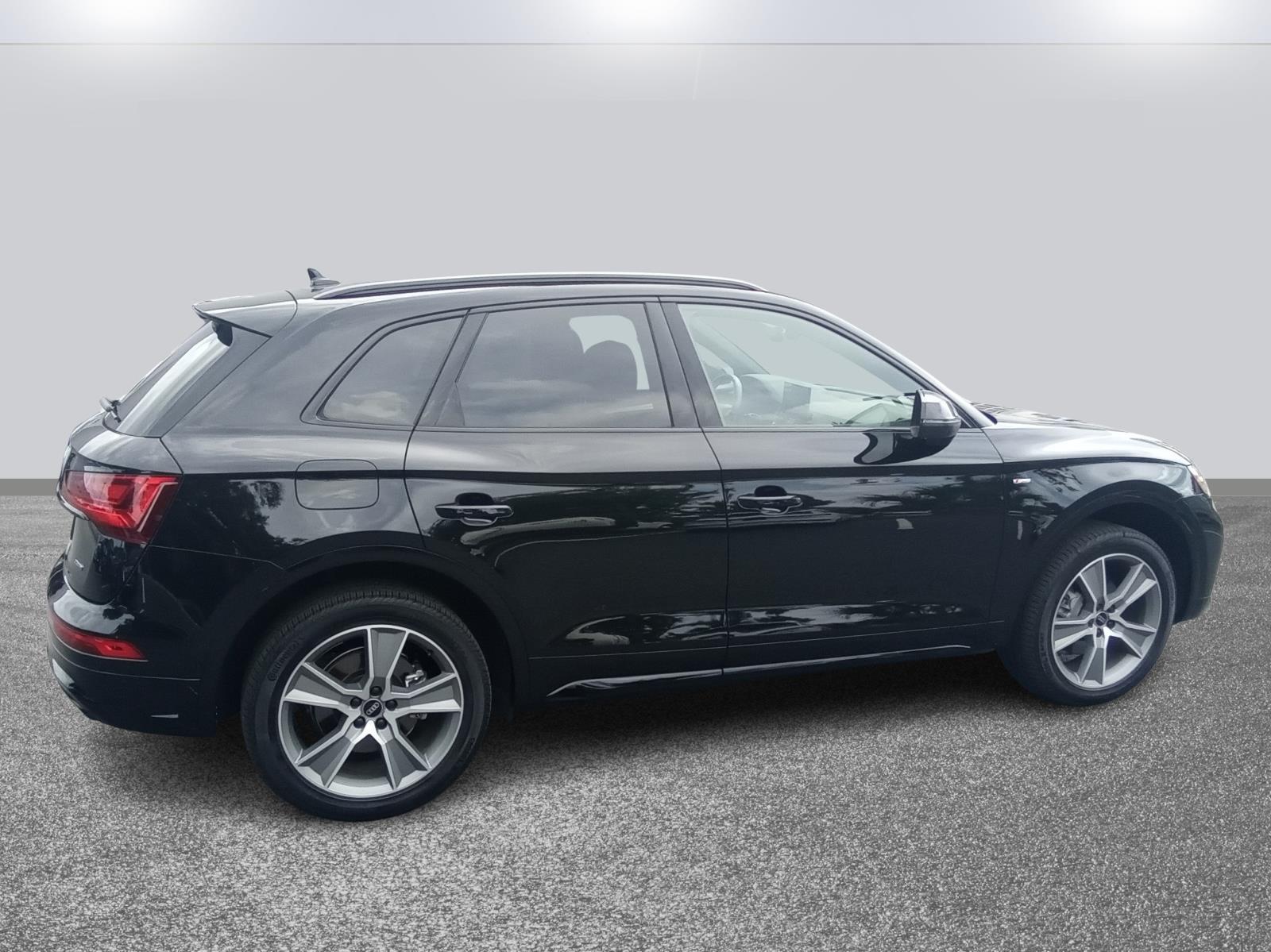 2025 Audi Q5 S line Premium