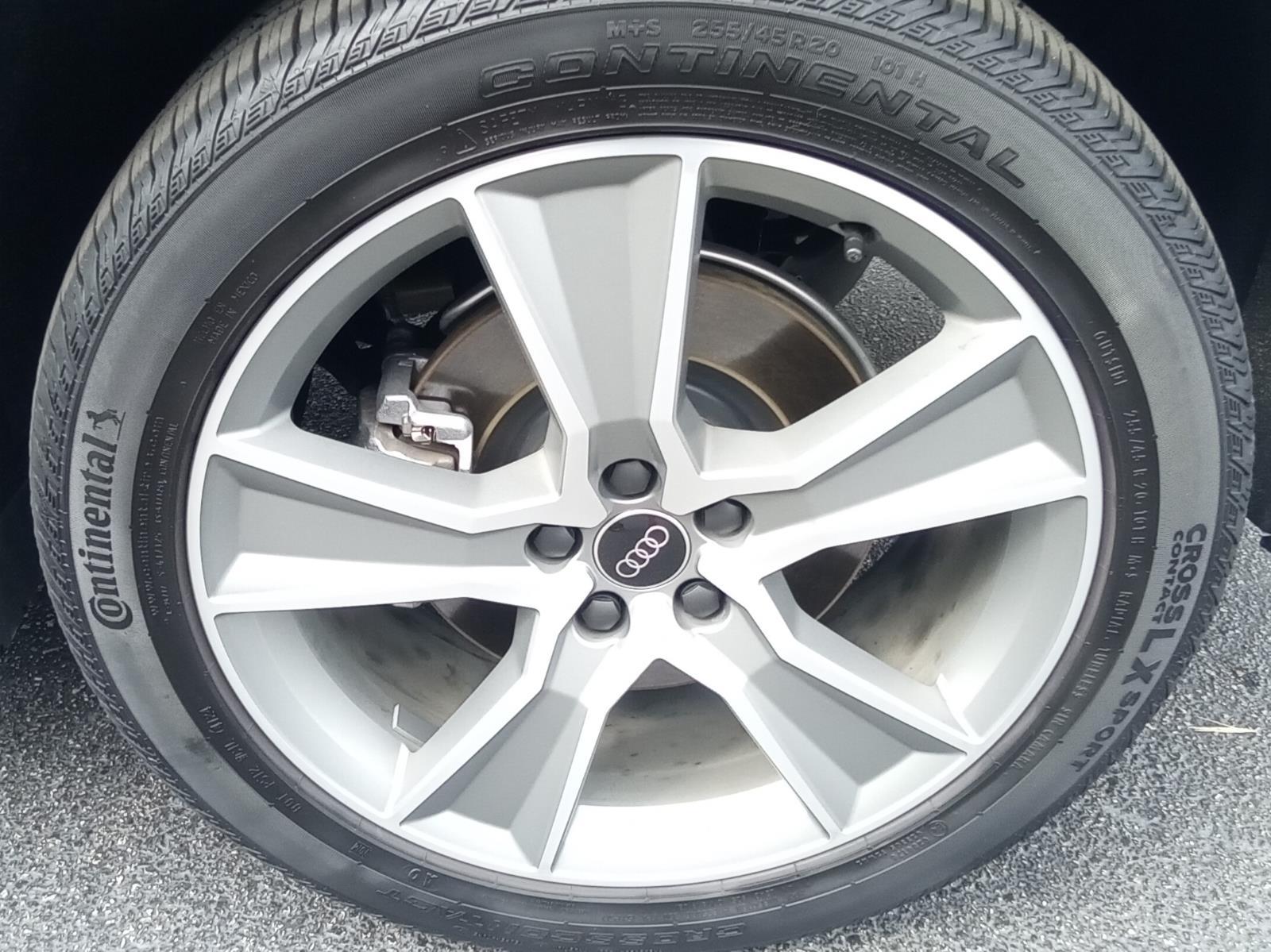 2025 Audi Q5 S line Premium