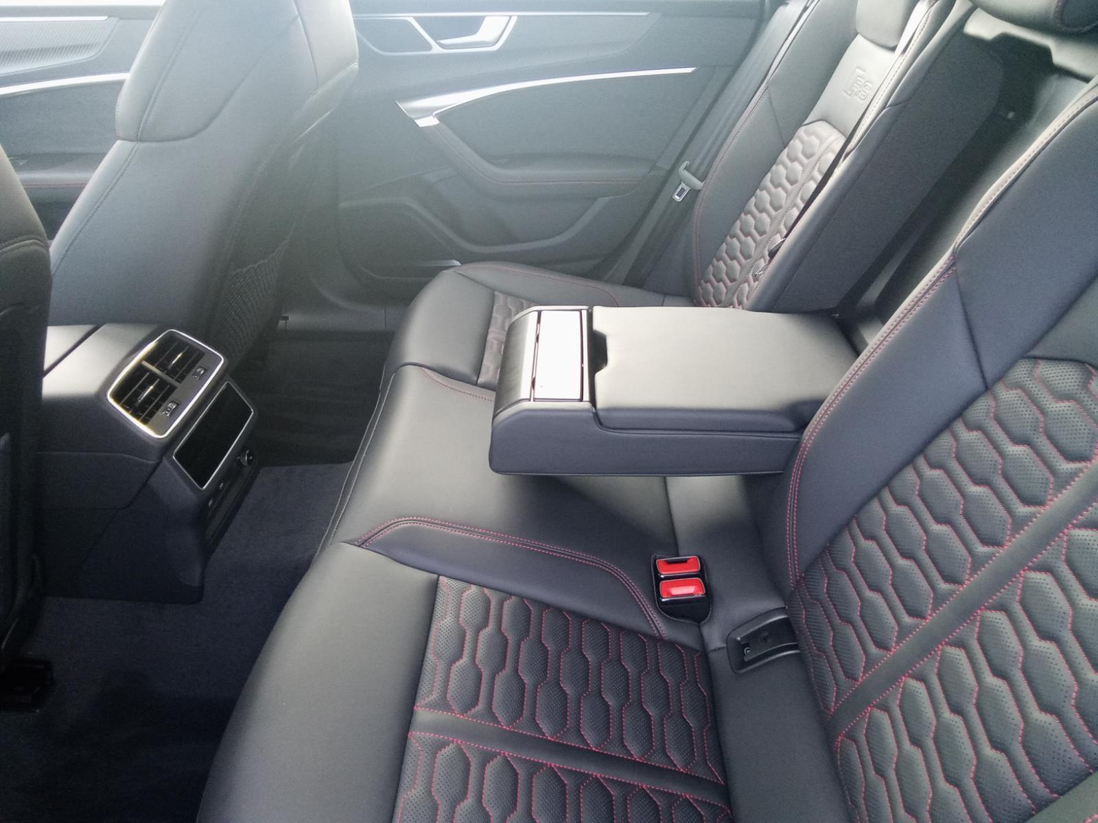 2025 Audi RS 7 performance