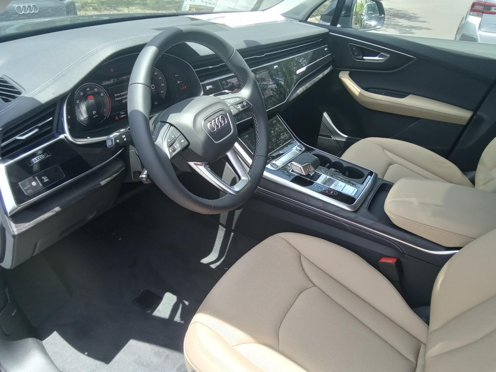 2025 Audi Q7 Premium Plus