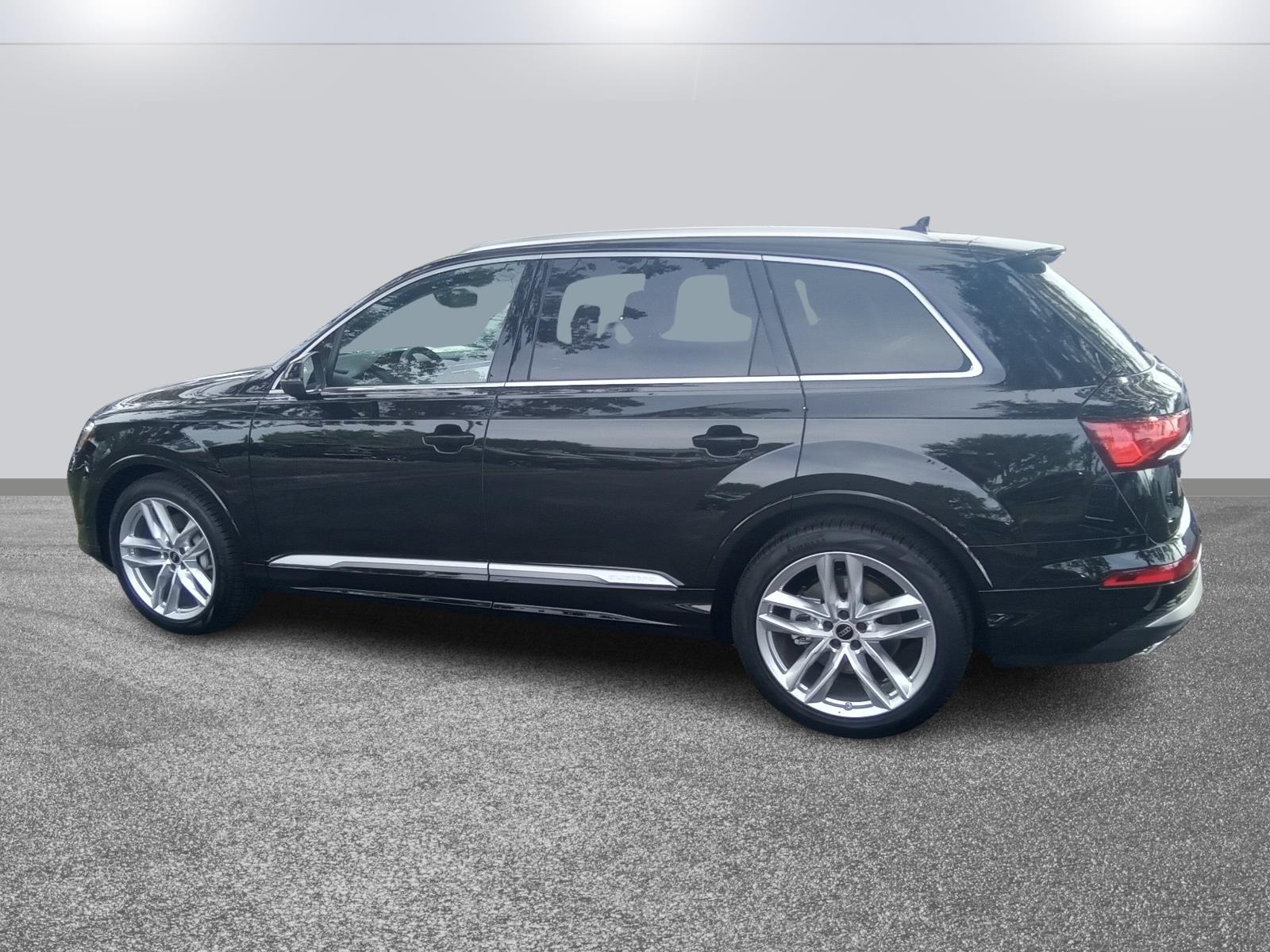2025 Audi Q7 Premium Plus