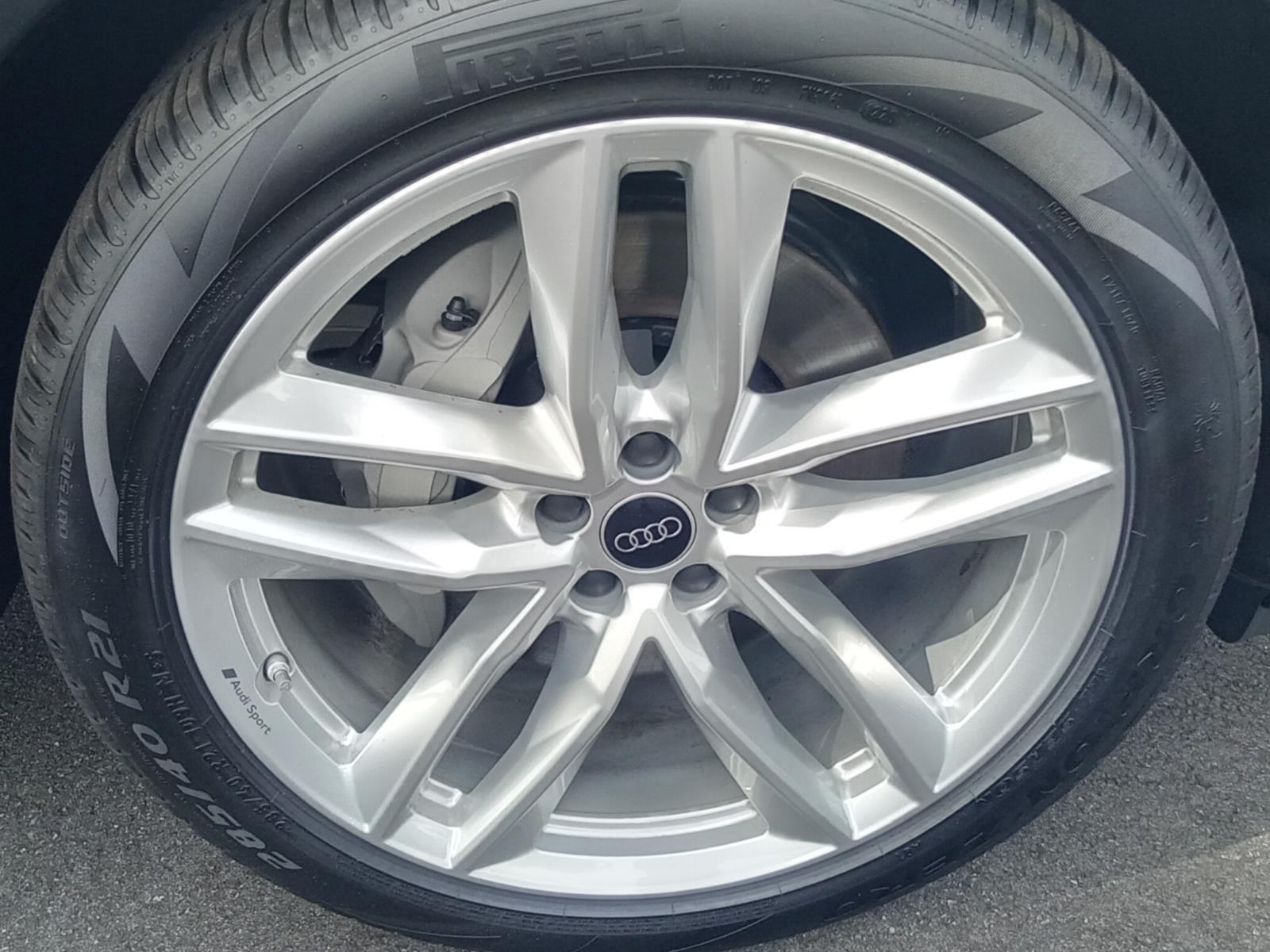 2025 Audi Q7 Premium Plus