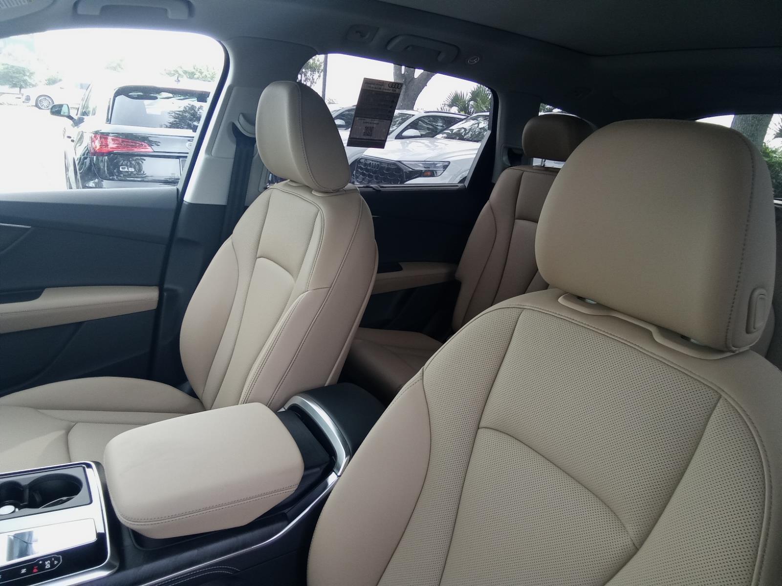 2025 Audi Q7 Premium Plus