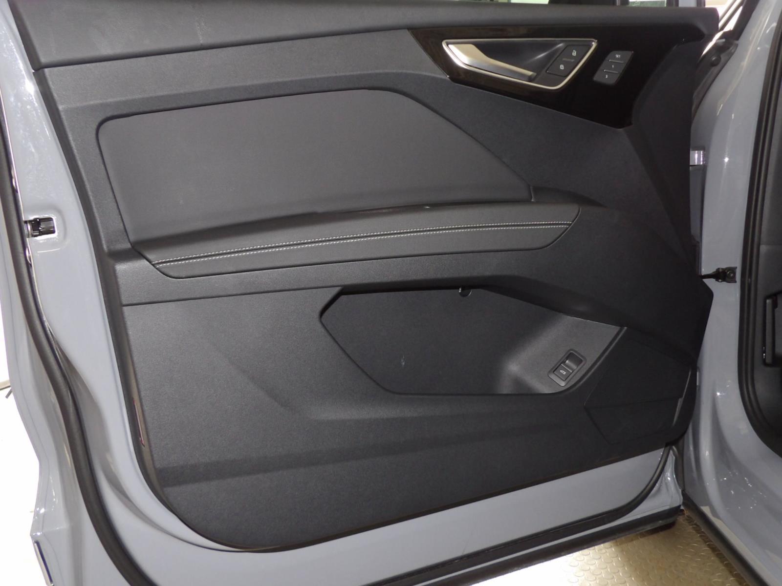 2024 Audi Q4 e-tron Premium Plus
