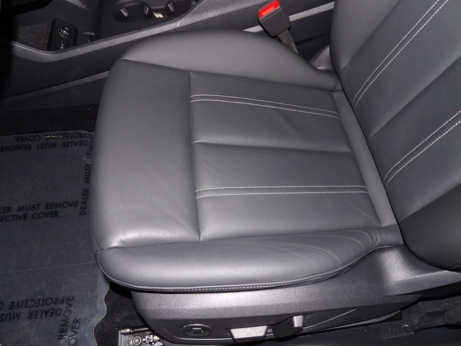 2024 Audi Q4 e-tron Premium Plus