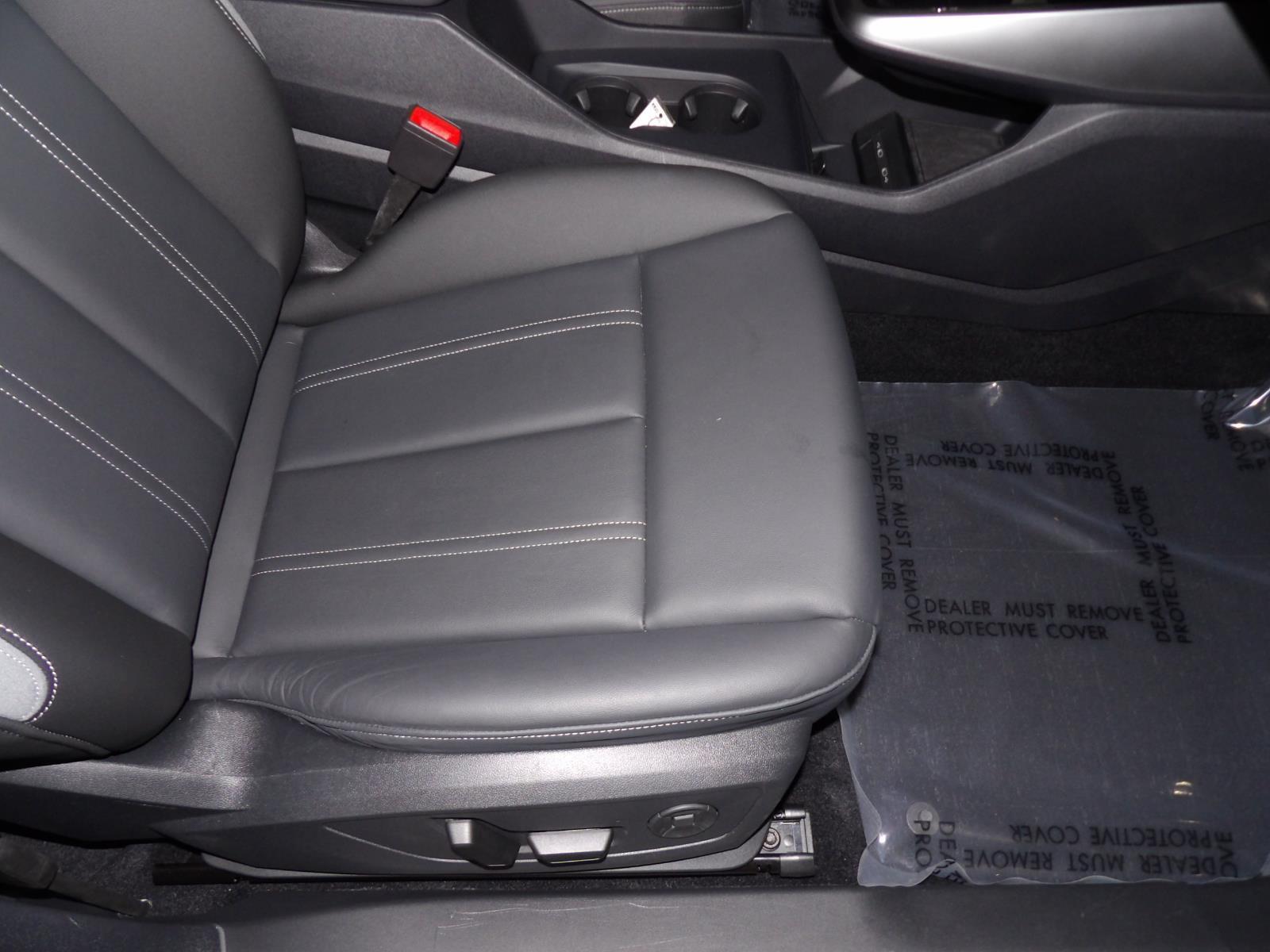 2024 Audi Q4 e-tron Premium Plus
