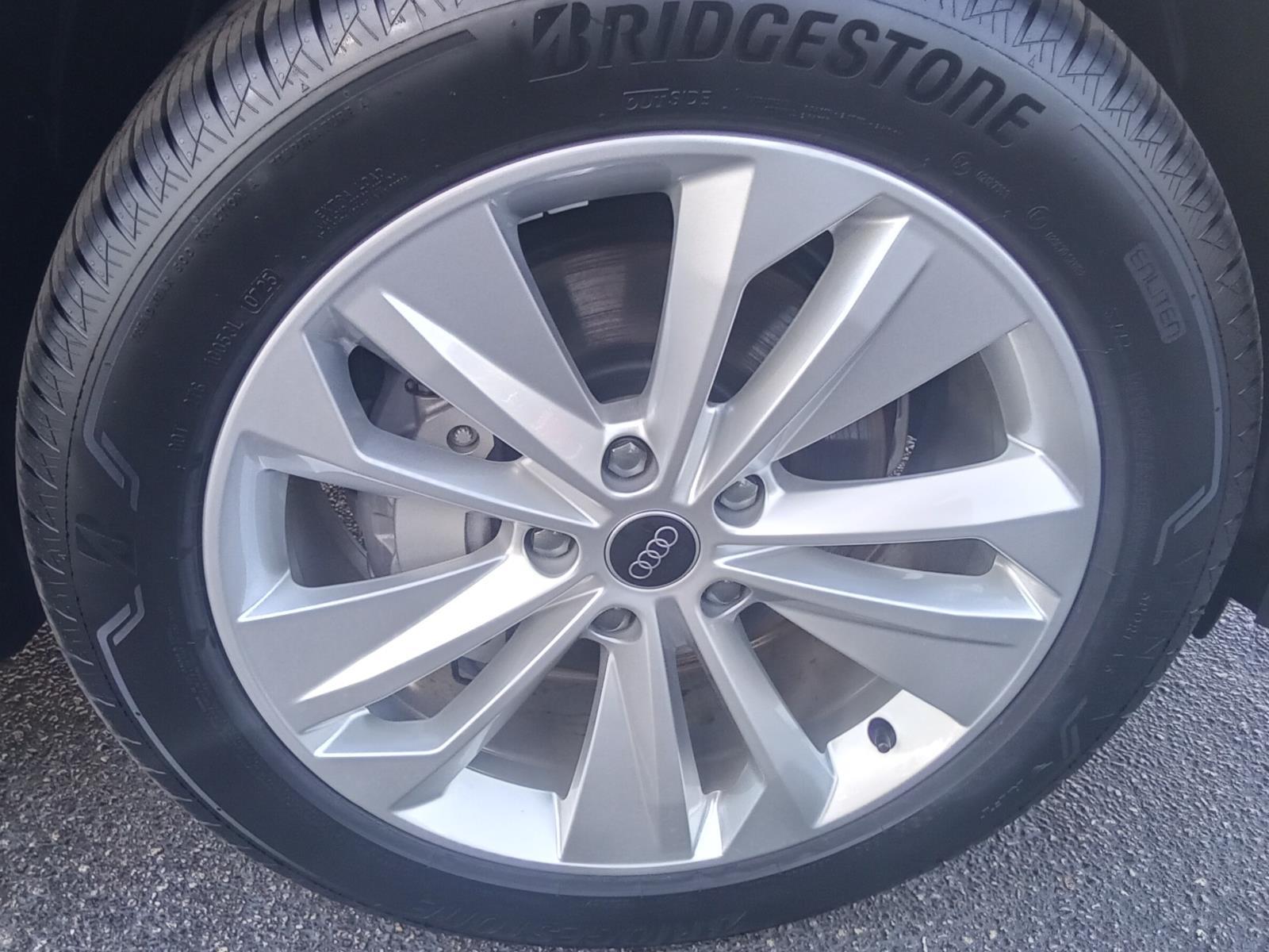 2025 Audi Q6 e-tron Premium Plus