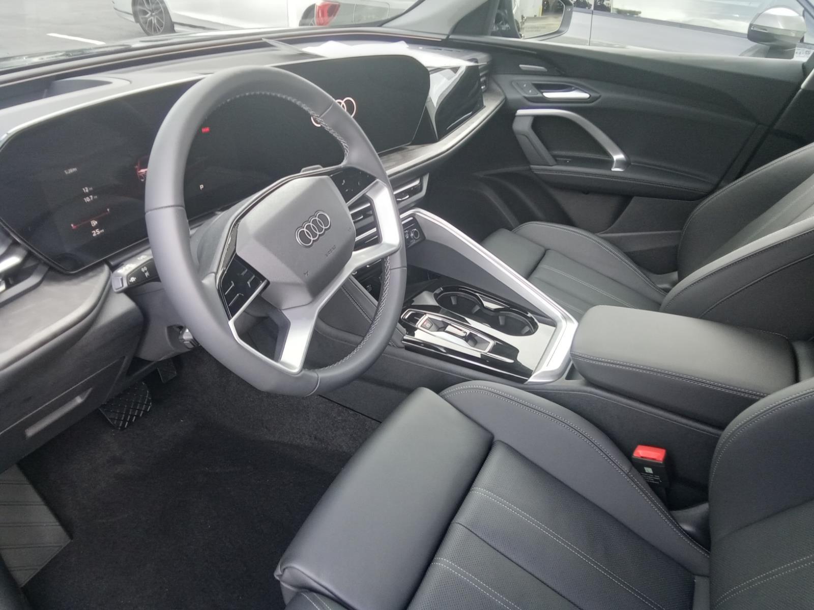 2025 Audi Q5 Premium Plus