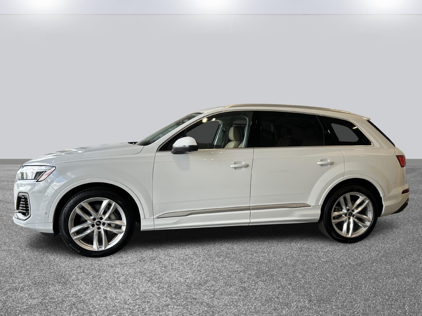 2025 Audi Q7 Premium Plus