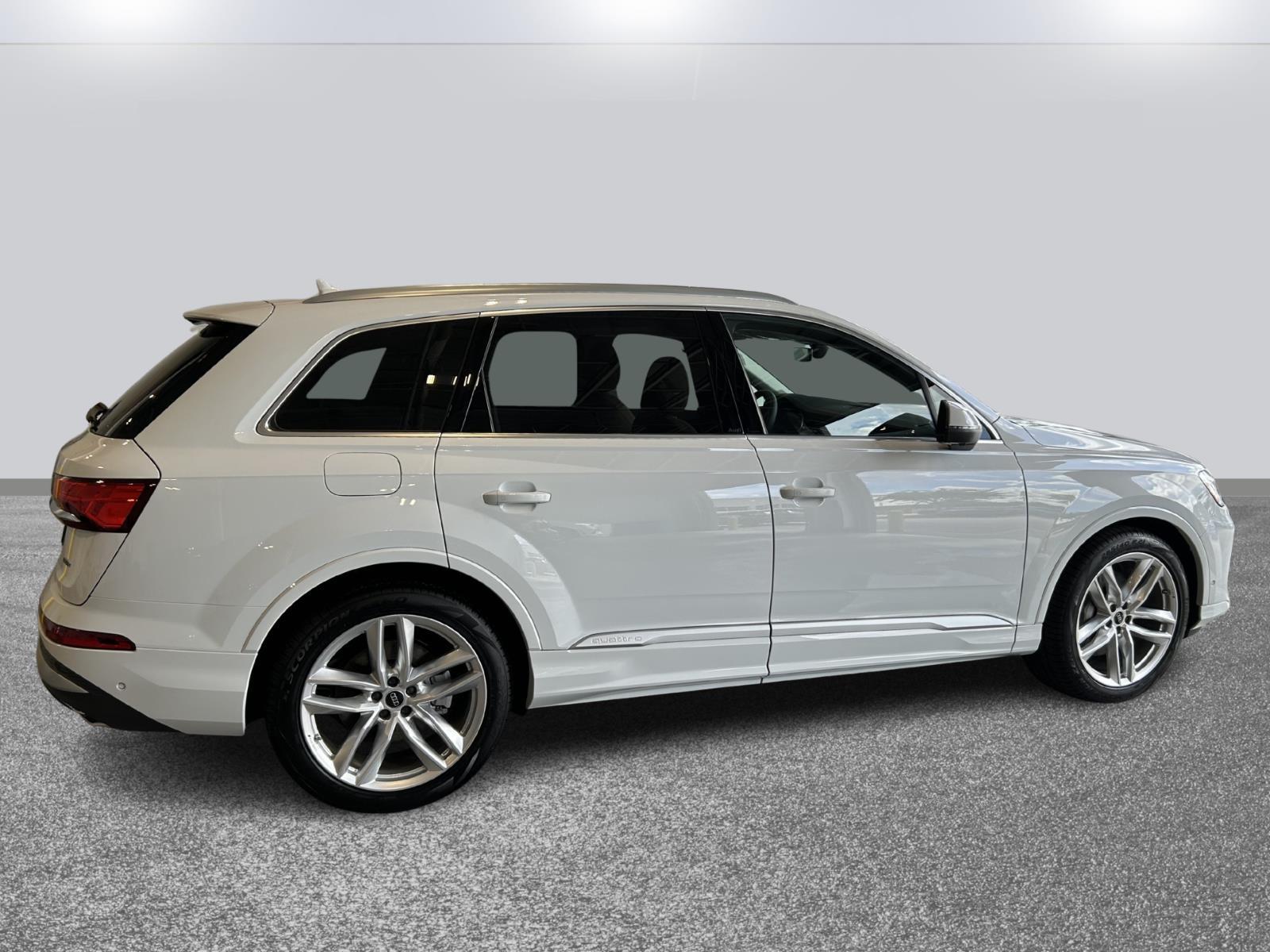 2025 Audi Q7 Premium Plus