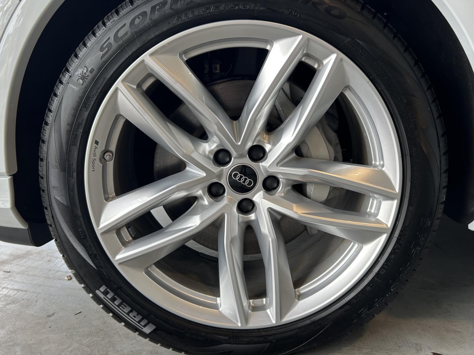 2025 Audi Q7 Premium Plus