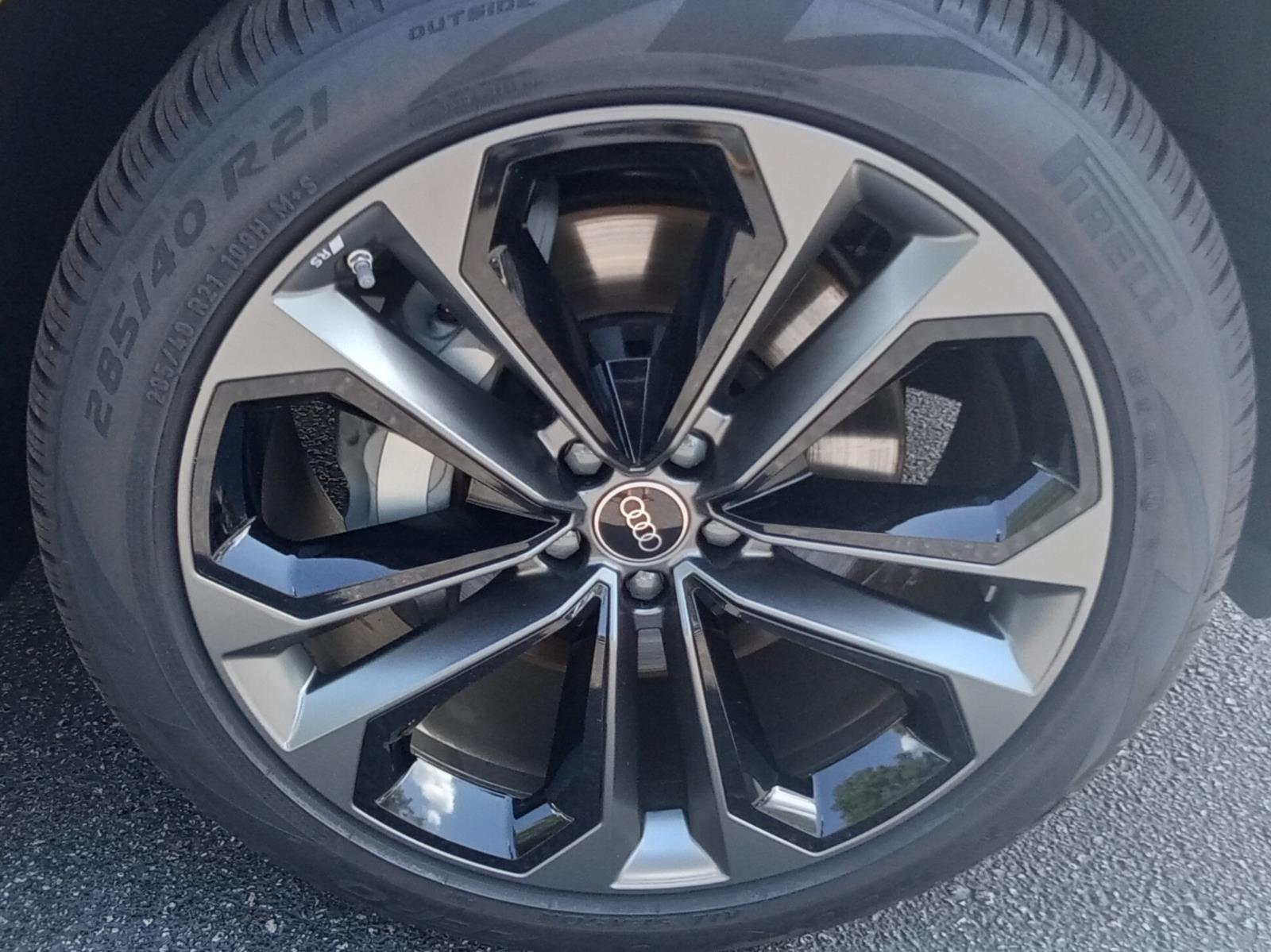 2025 Audi Q7 Premium Plus